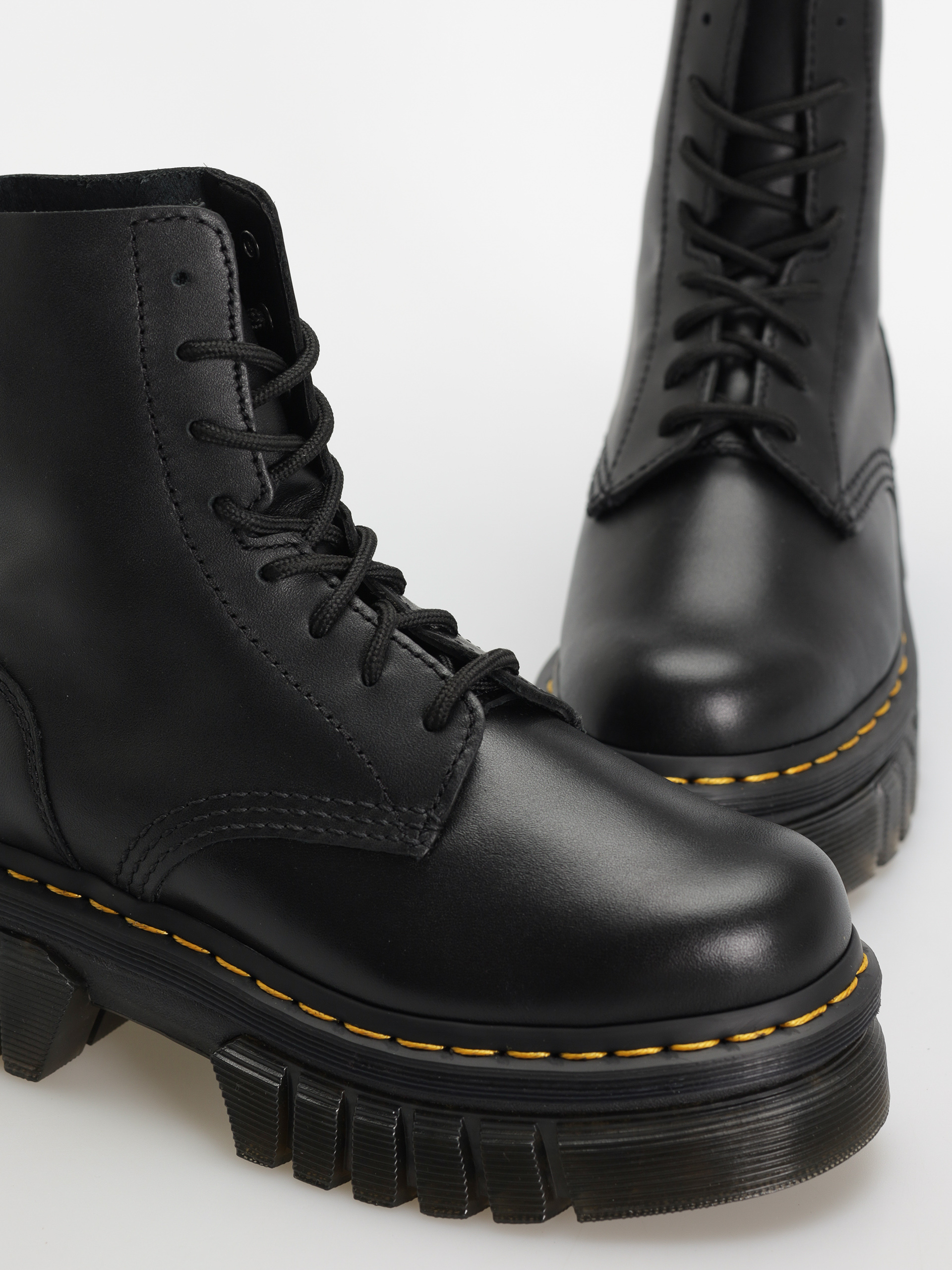 Pantofi Dr. Martens Audrick 8i Boot Wmn (black nappa lux)