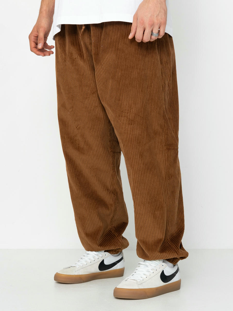 Pantaloni Nike SB Elastic Cord (lt british tan/armory navy)