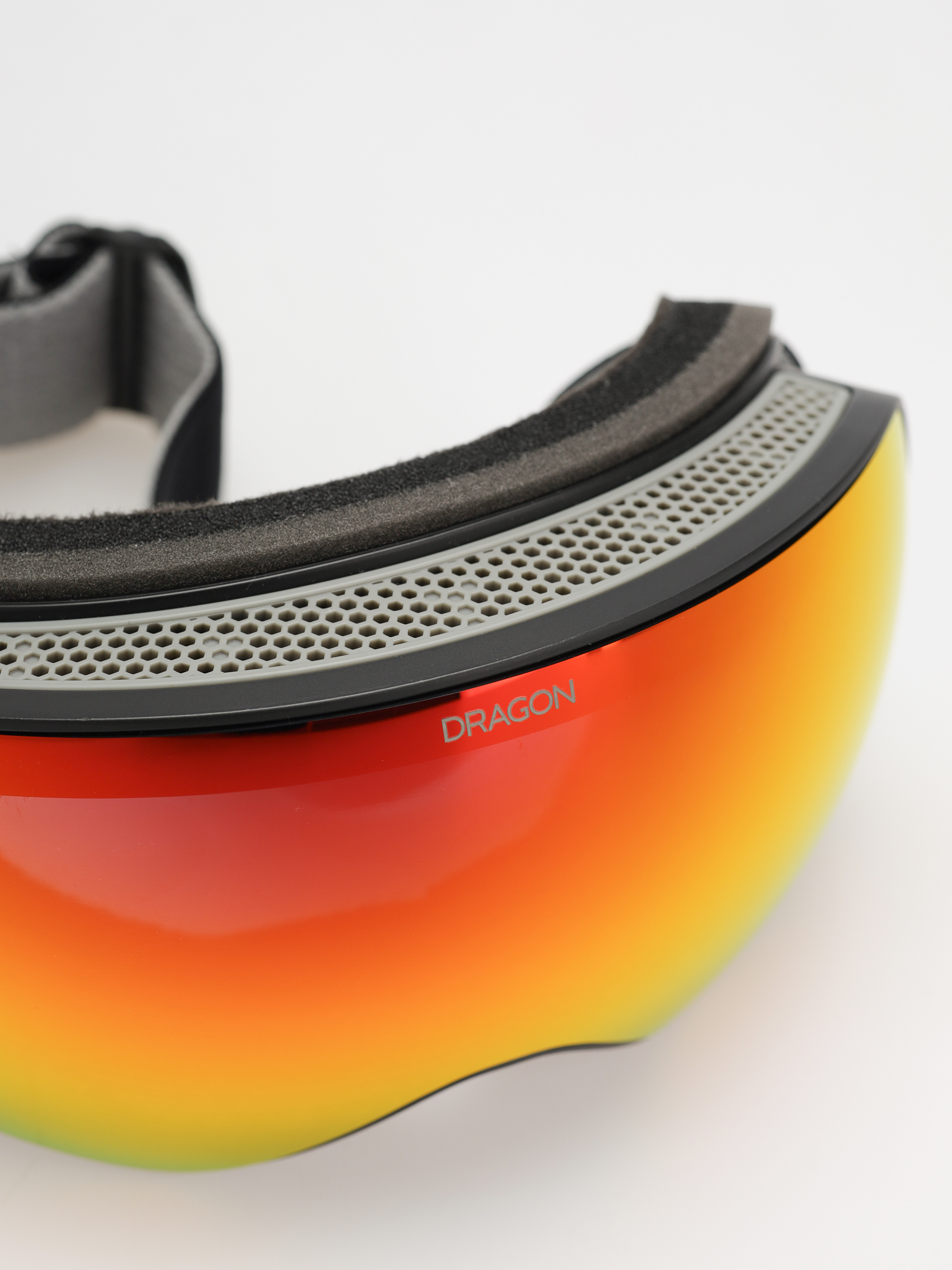 Ochelari pentru snowboard Dragon X2S (nouveaublack/lumalens red ion+lumalens light rose)