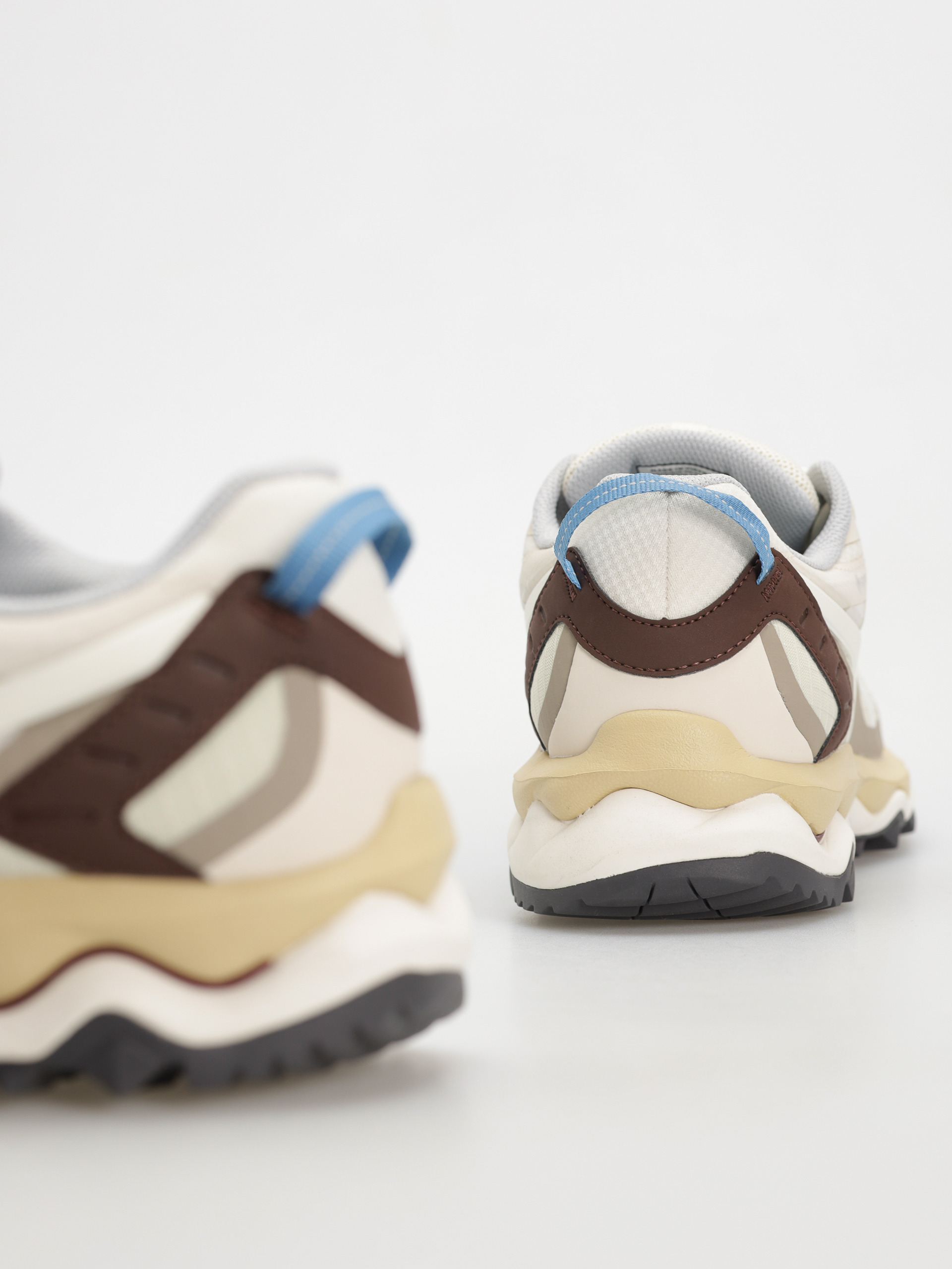 Pantofi Mizuno Wave Mujin TL GTX (summer sand/pristine/chicory coffee)