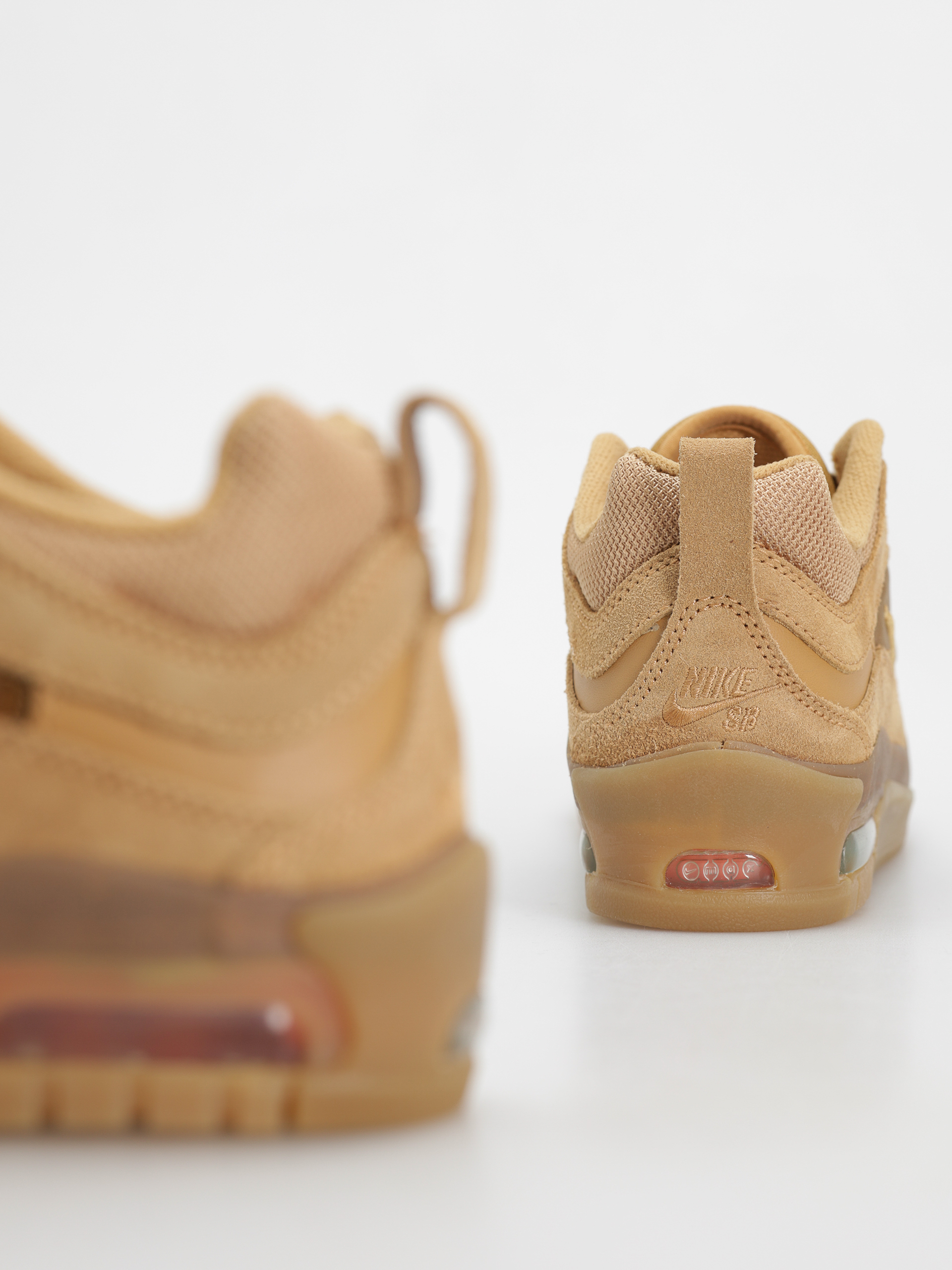 Pantofi Nike SB Air Max Ishod (flax/wheat flax safety orange)