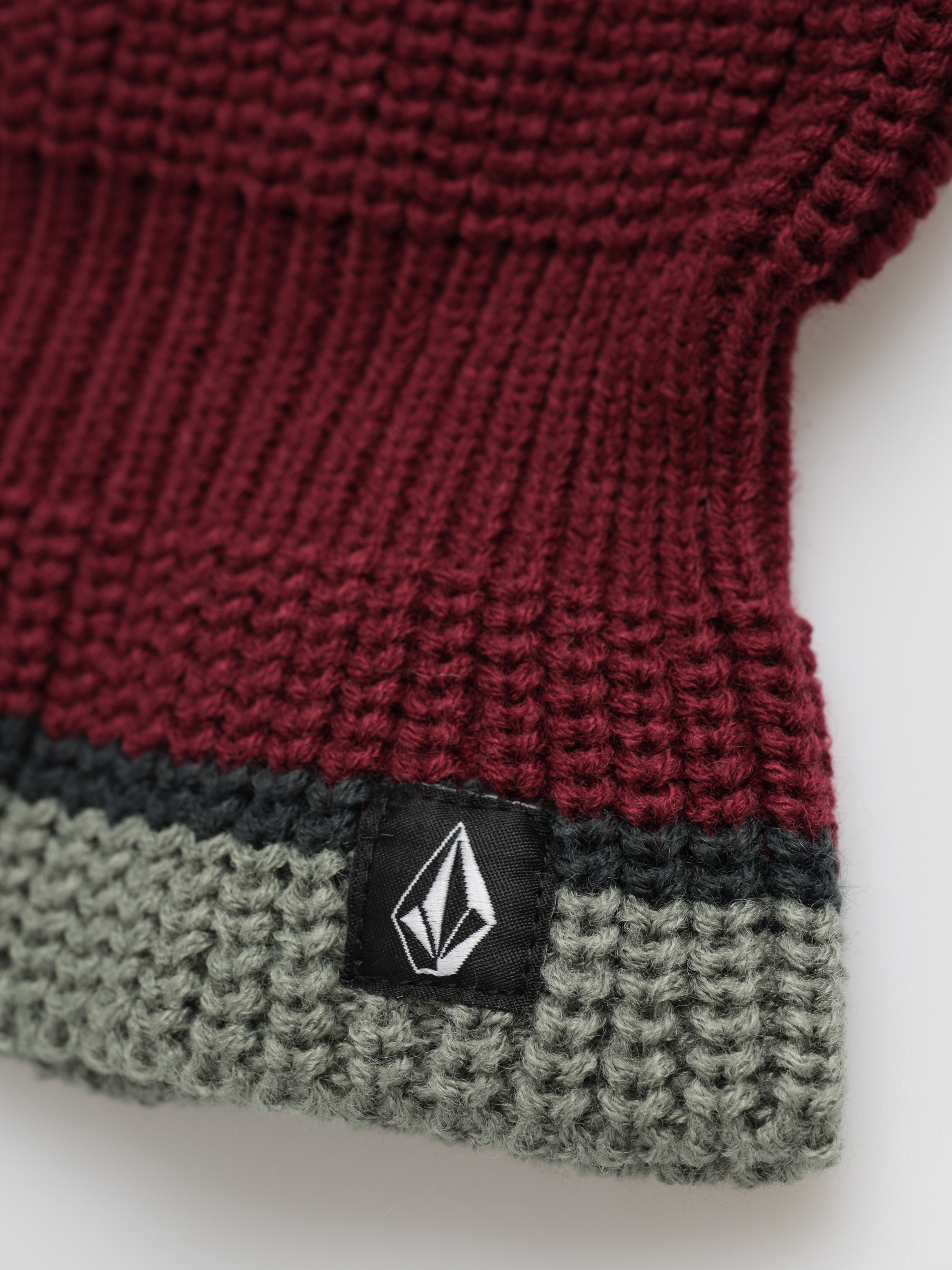 Căciulă Volcom Stone Convict Balaclava Wmn (burgundy)