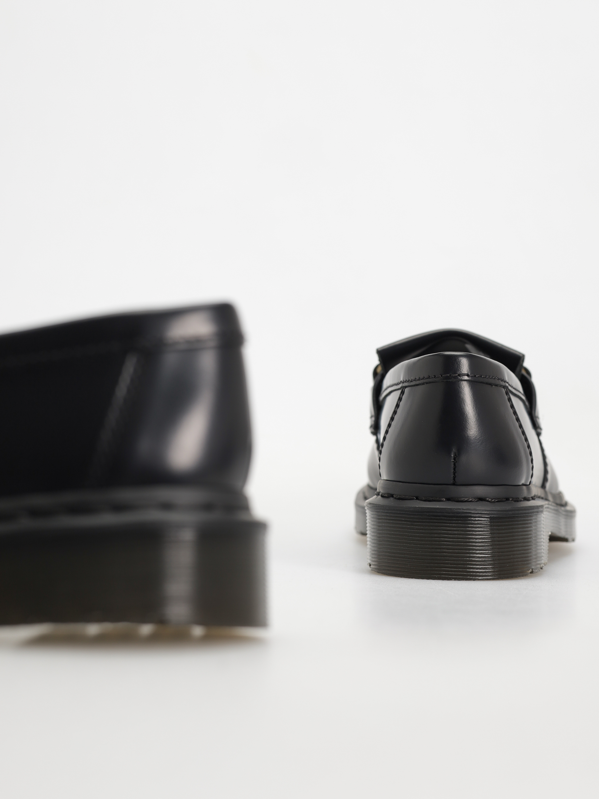 Pantofi Dr. Martens Adrian Snaffle Wmn (black polished smooth)