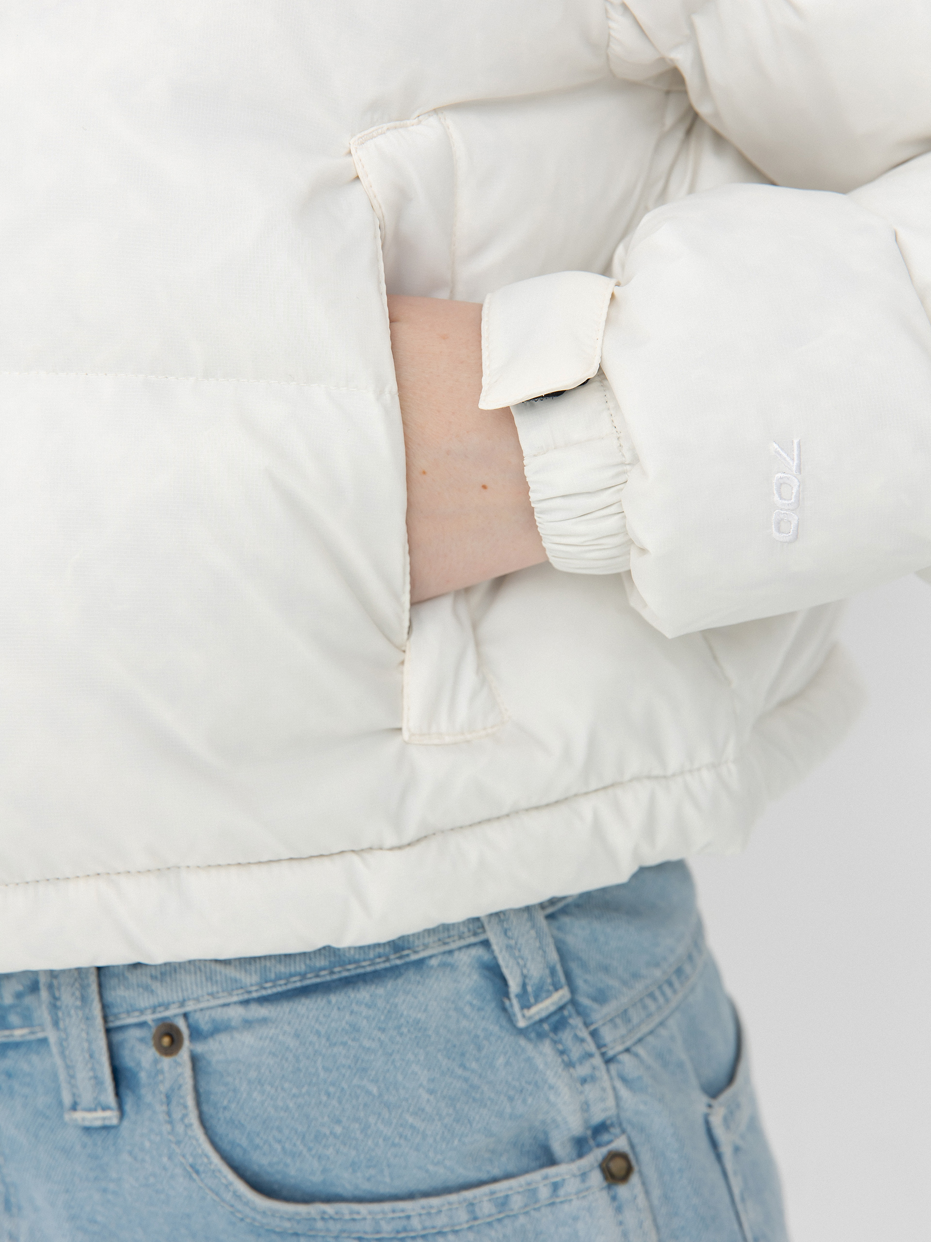 Geacă The North Face Nuptse Short Wmn (white dune/tnf black)