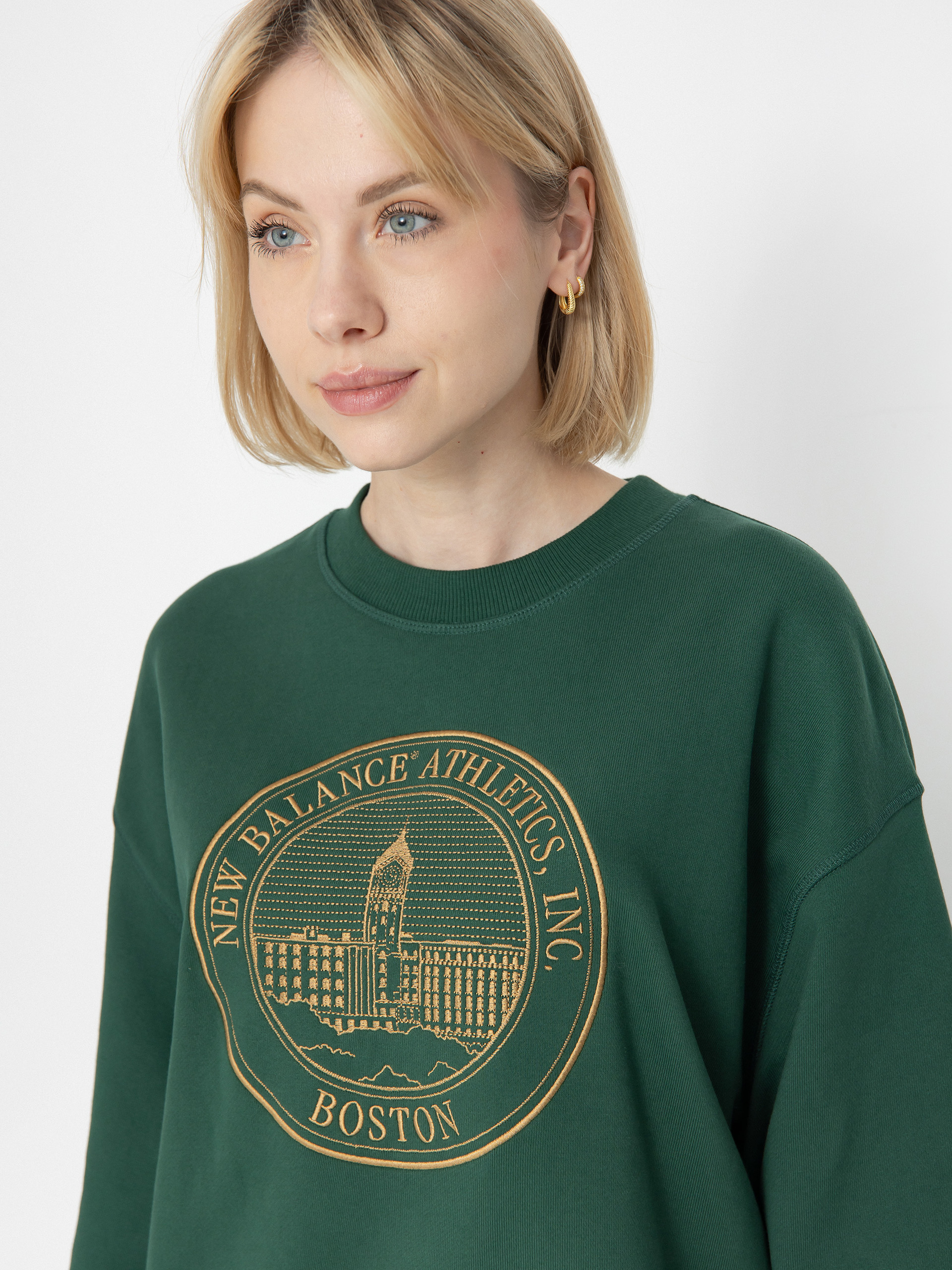 Hanorac New Balance Athletics French Terry Oversized Crest Crew Wmn (nightwatch green)