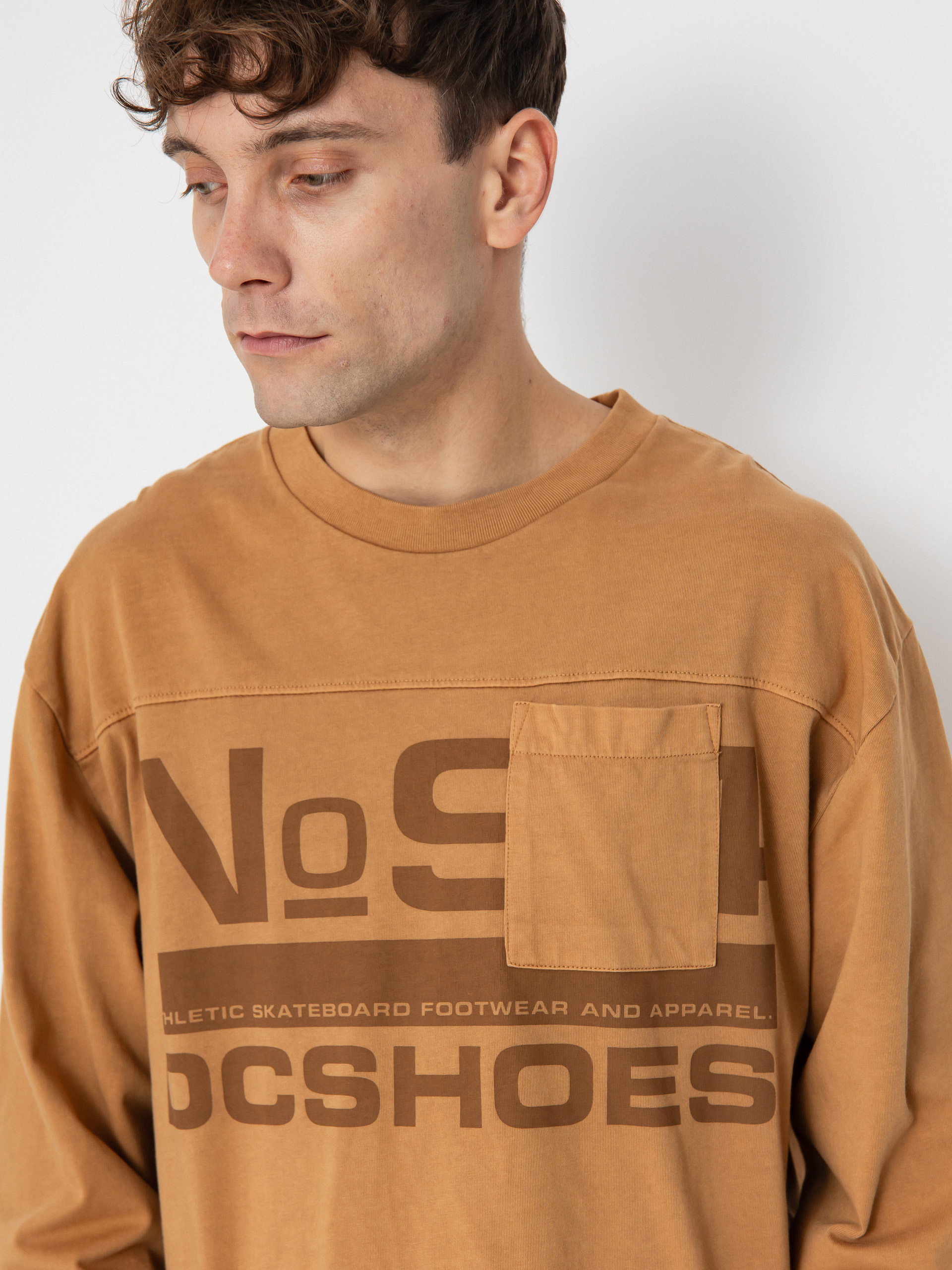 Longsleeve DC No 94 Worker Pocket (chipmunk enzyme wash)