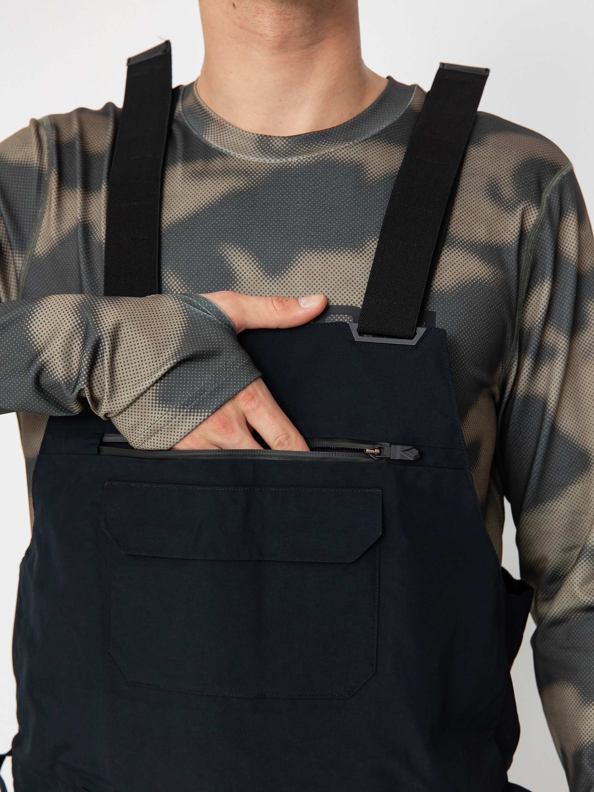 Pentru bărbați Pantaloni pentru snowboard Volcom Rain Gore Tex Bib Overall (black)