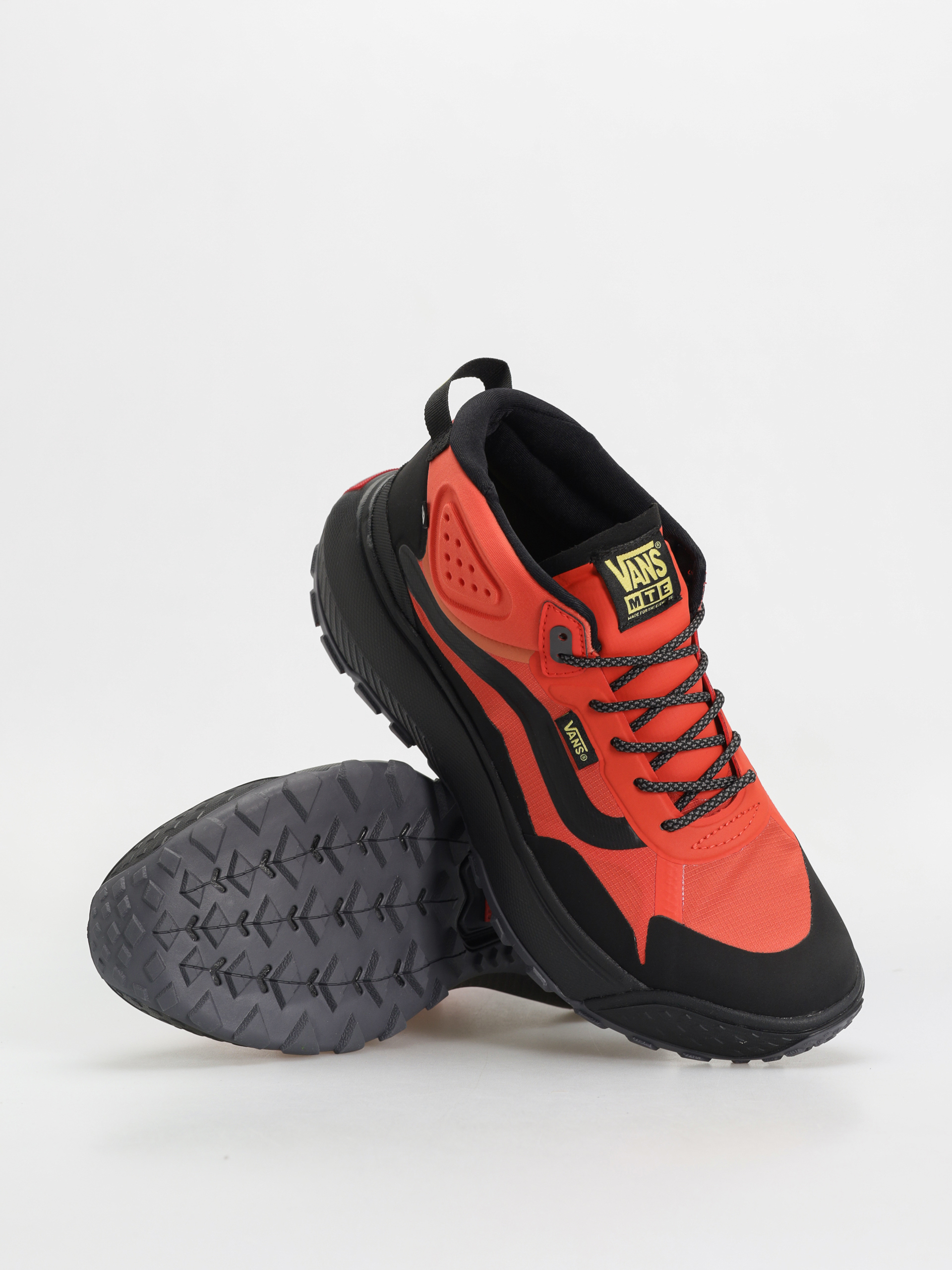 Pantofi Vans Crosspath Mid MTE (orange/black)