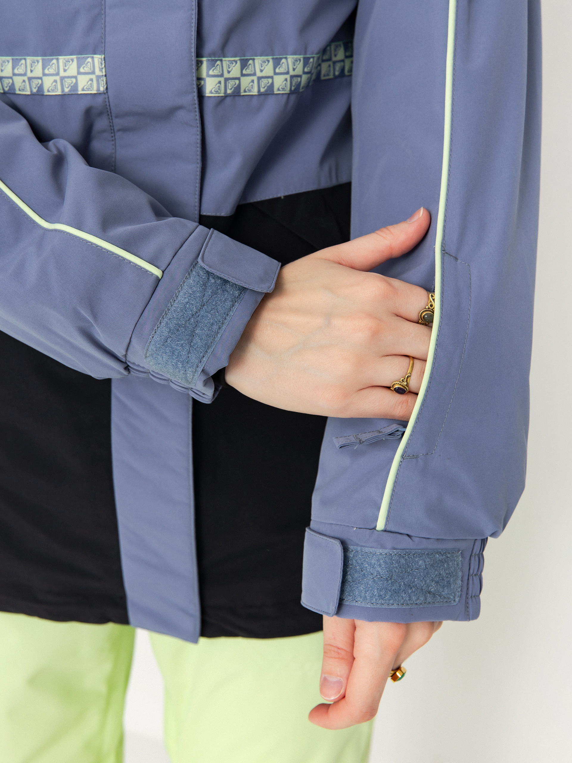 Pentru femei Geacă de snowboard Roxy Highridge Hoodie (wild wind)