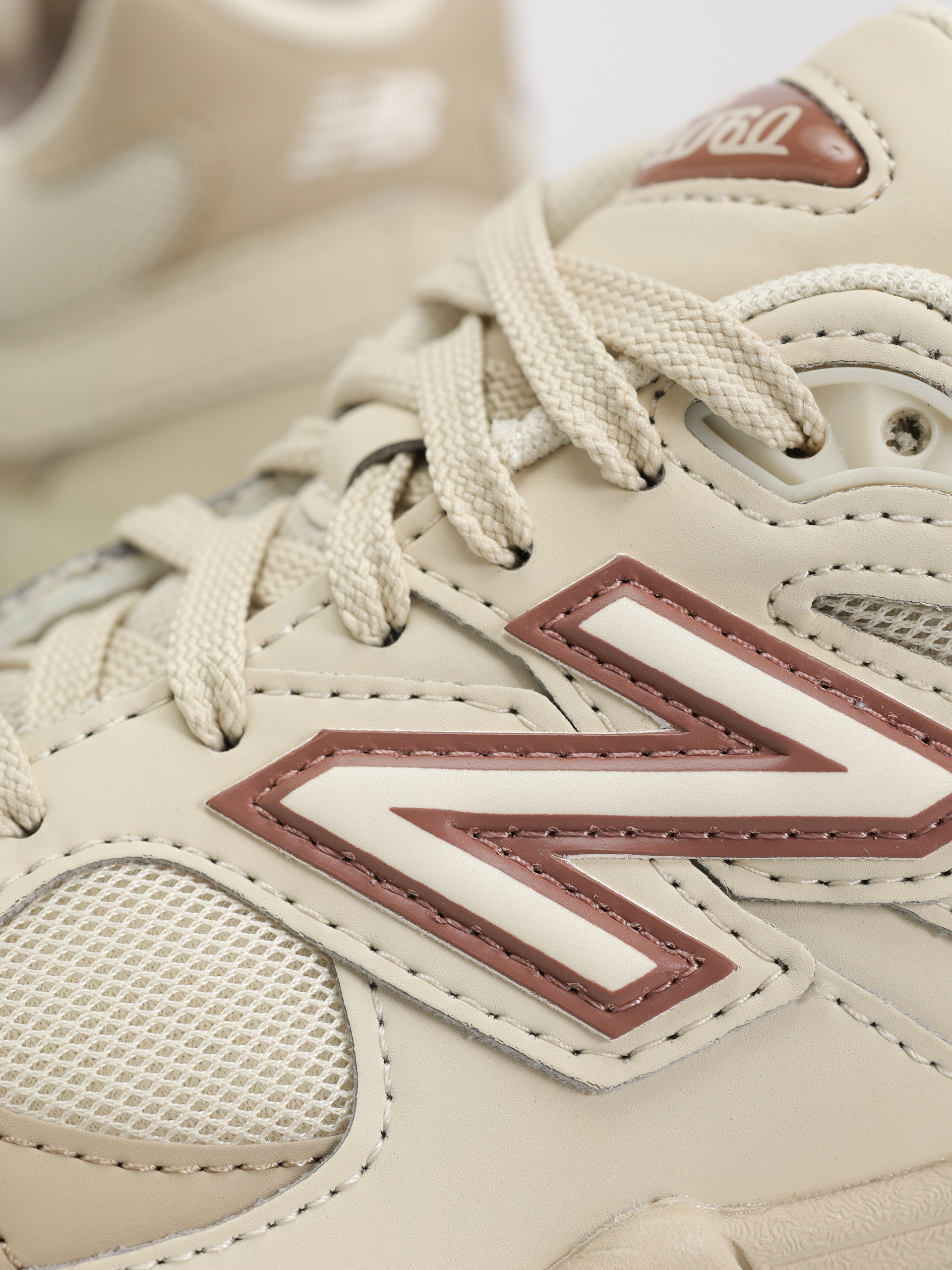 Pantofi New Balance 9060 JR (bone)