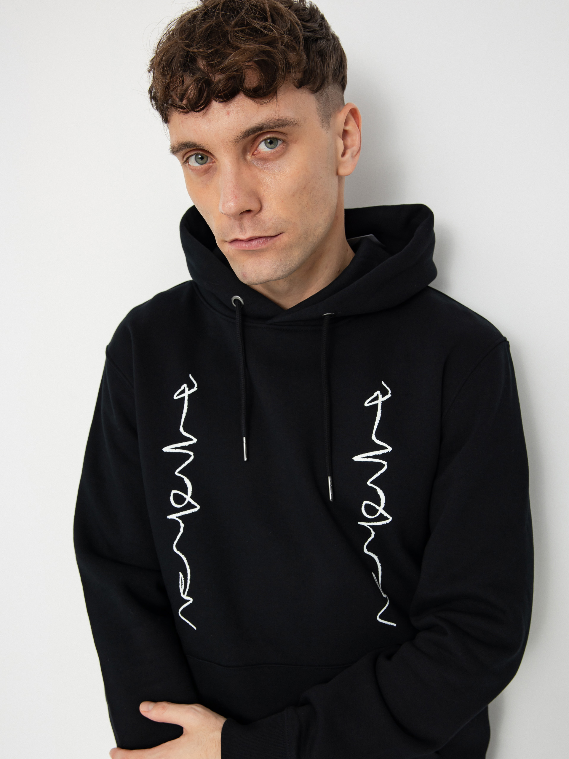 Hanorac cu glugă Poetic Collective Crayon Chain HD (black)