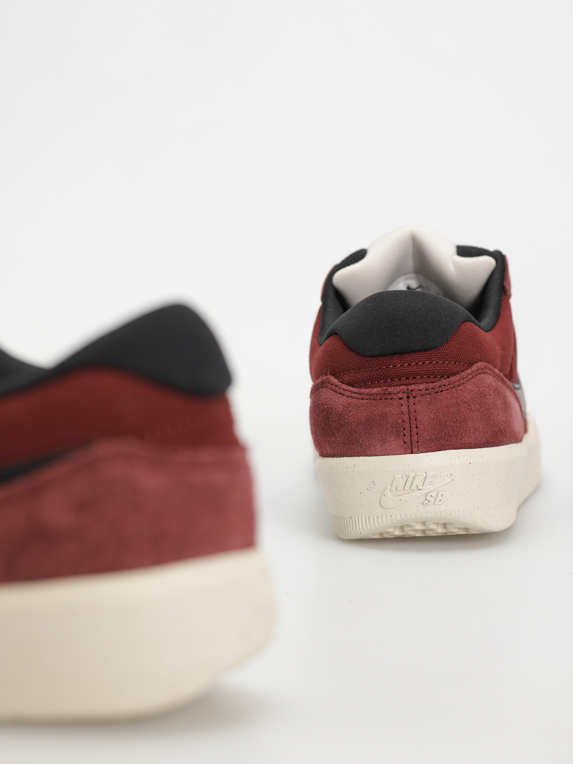 Pantofi Nike SB Force 58 (dark team red/black black lt orewood brn)