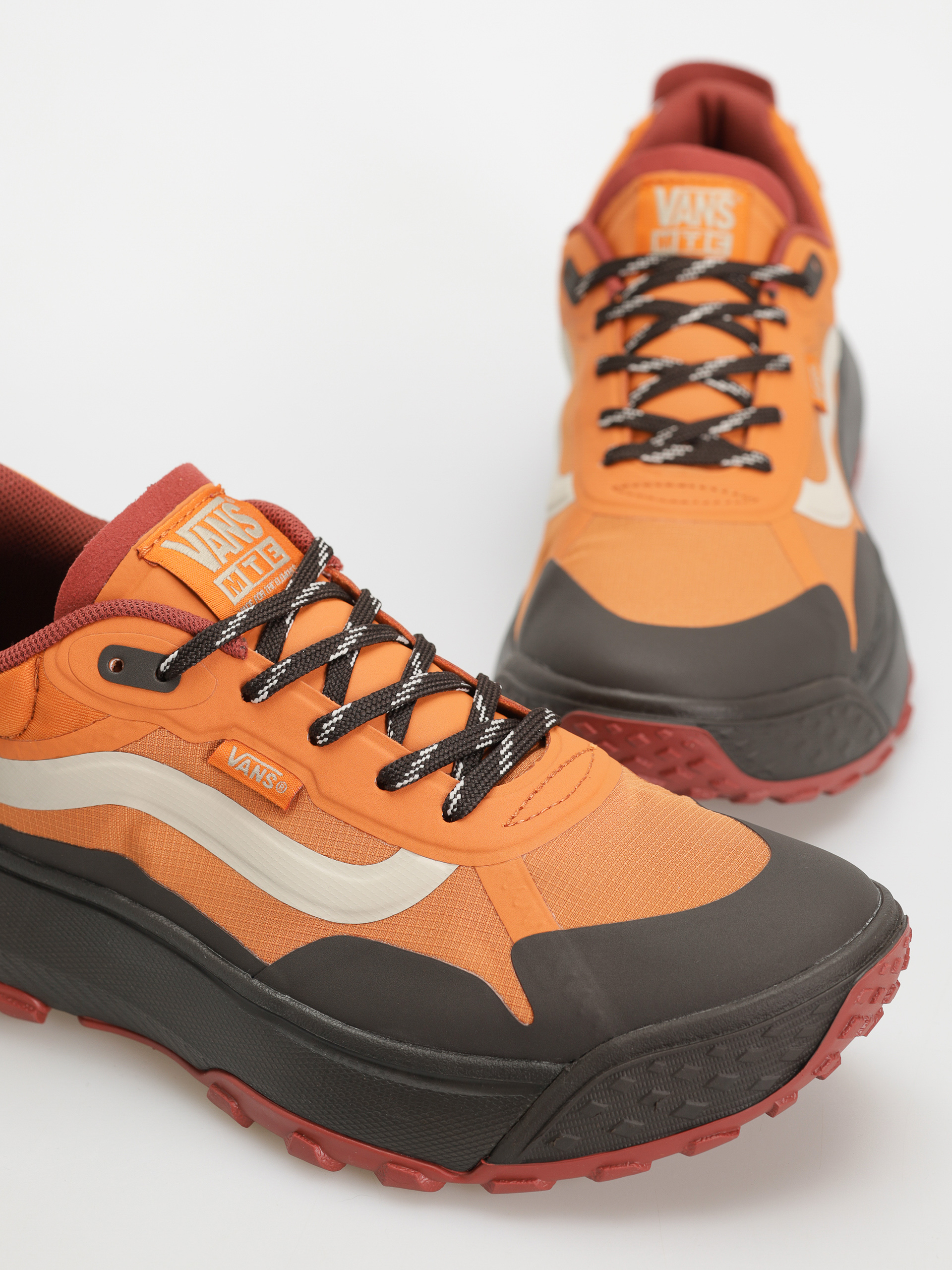 Pantofi Vans Mte Crosspath (marmalade)