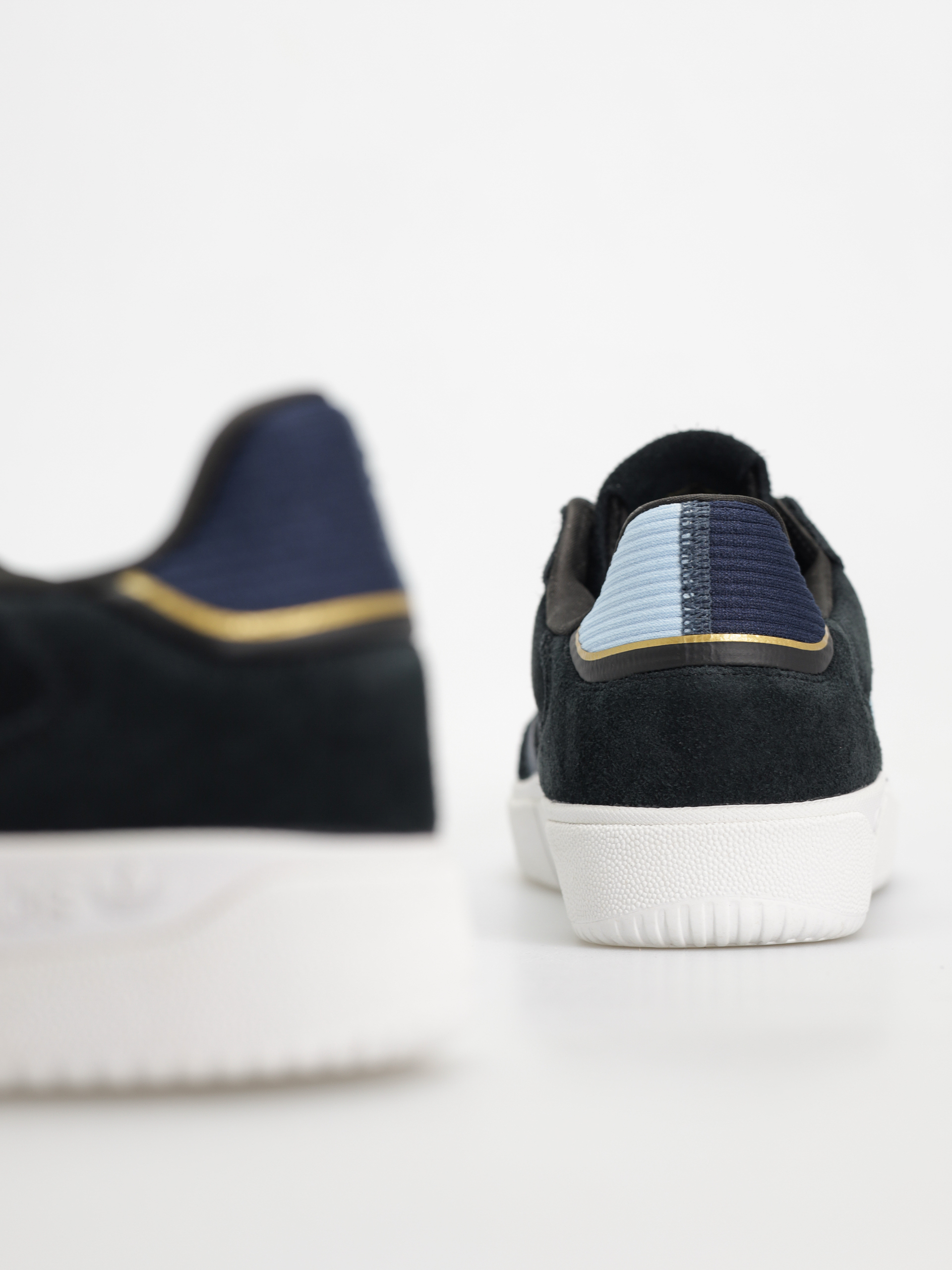 Pantofi adidas Tyshawn Low (cblack/clesky/conavy)