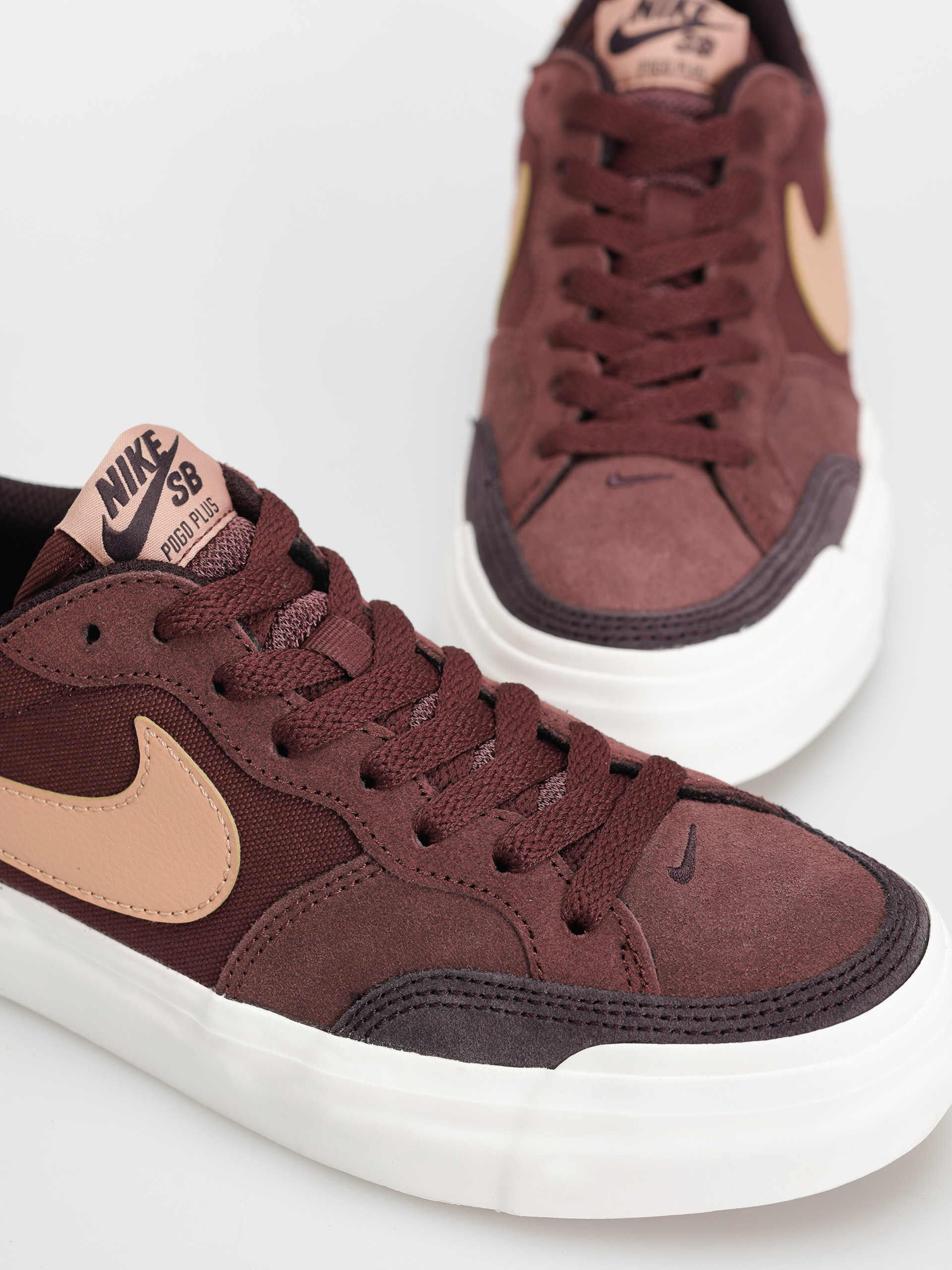 Pantofi Nike SB Zoom Pogo Plus (burgundy crush/dusted clay burgundy ash)