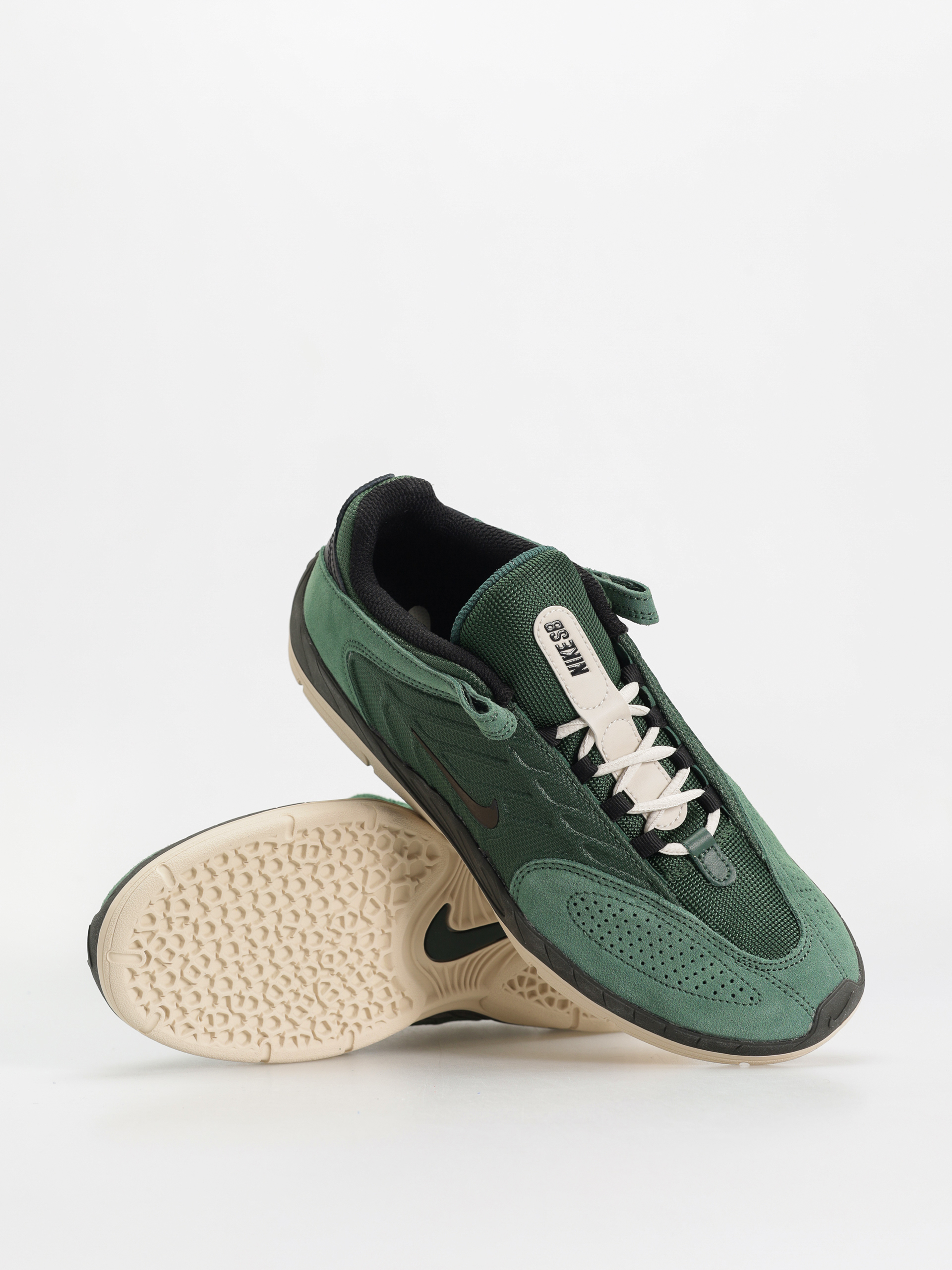 Pantofi Nike SB Vertebrae (fir/black sequoia lt orewood brn)