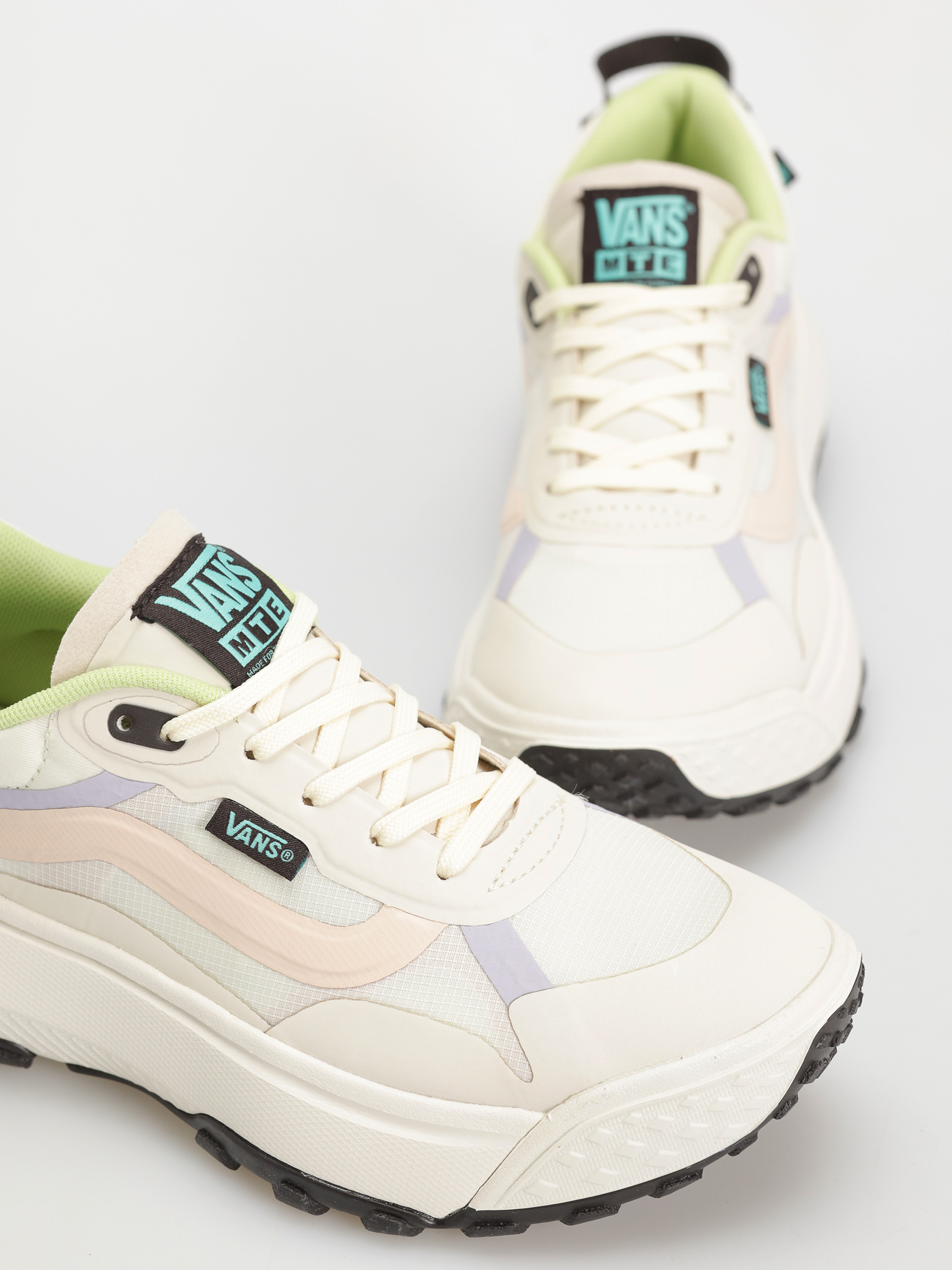 Pantofi Vans Mte Crosspath (natural/multi)