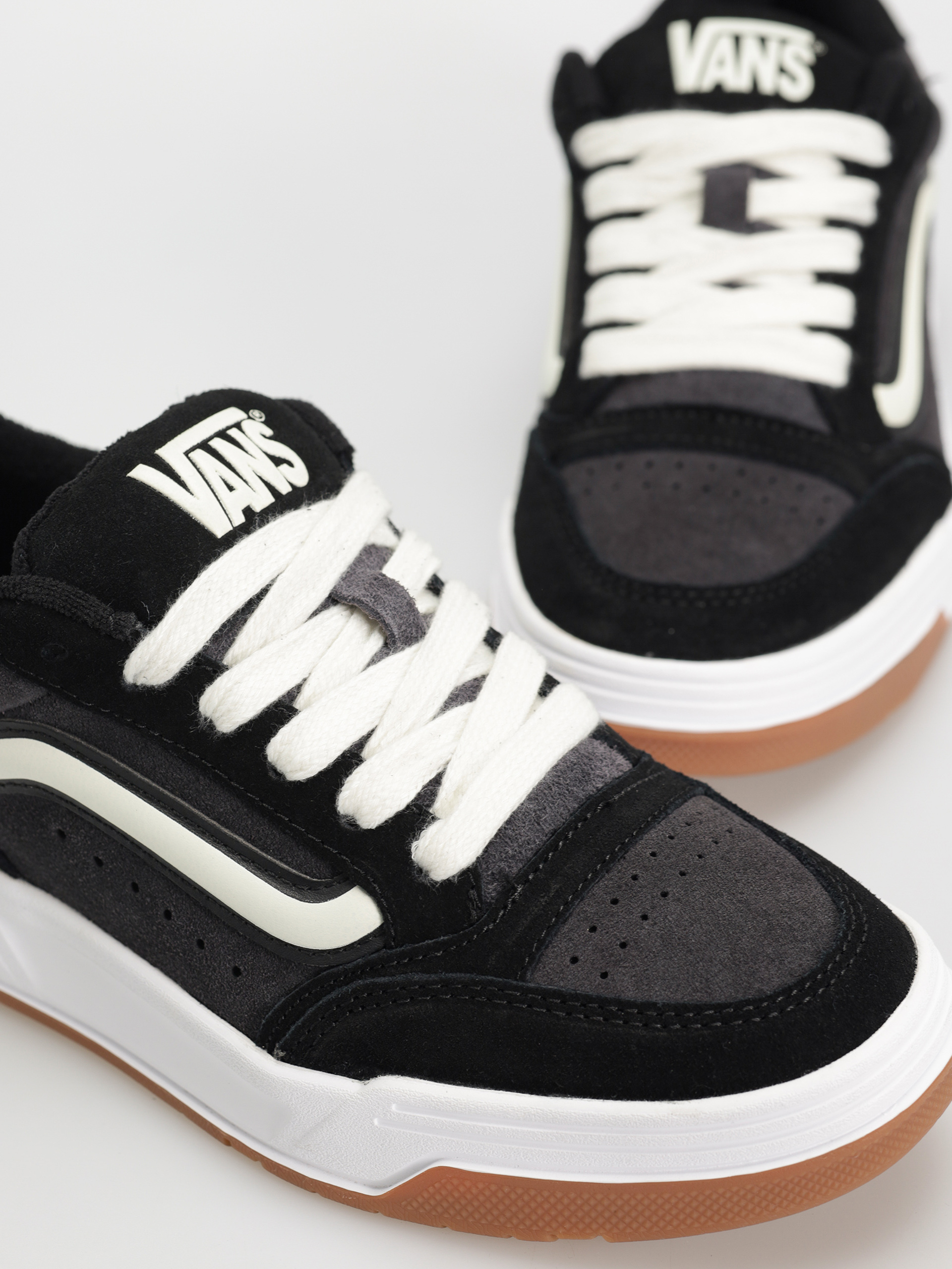 Pantofi Vans Hylane (nineties black)