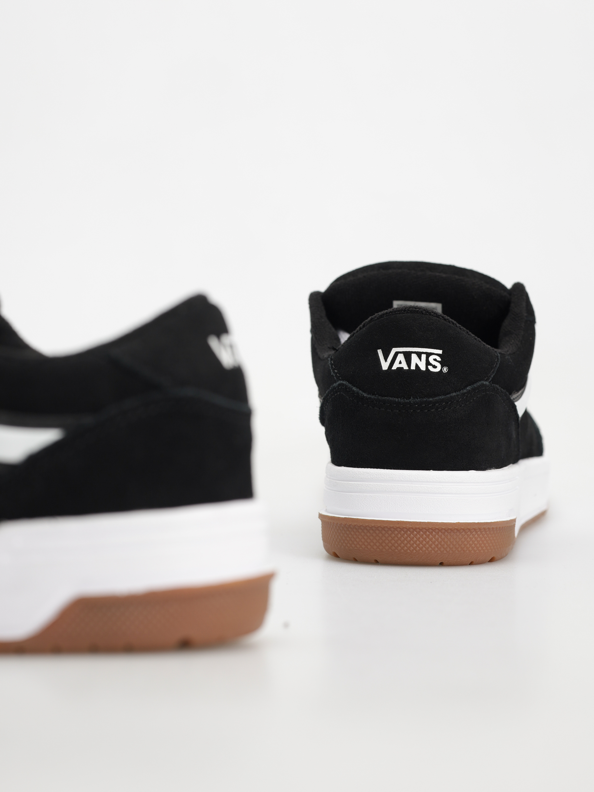 Pantofi Vans Hylane (black/white/gum)
