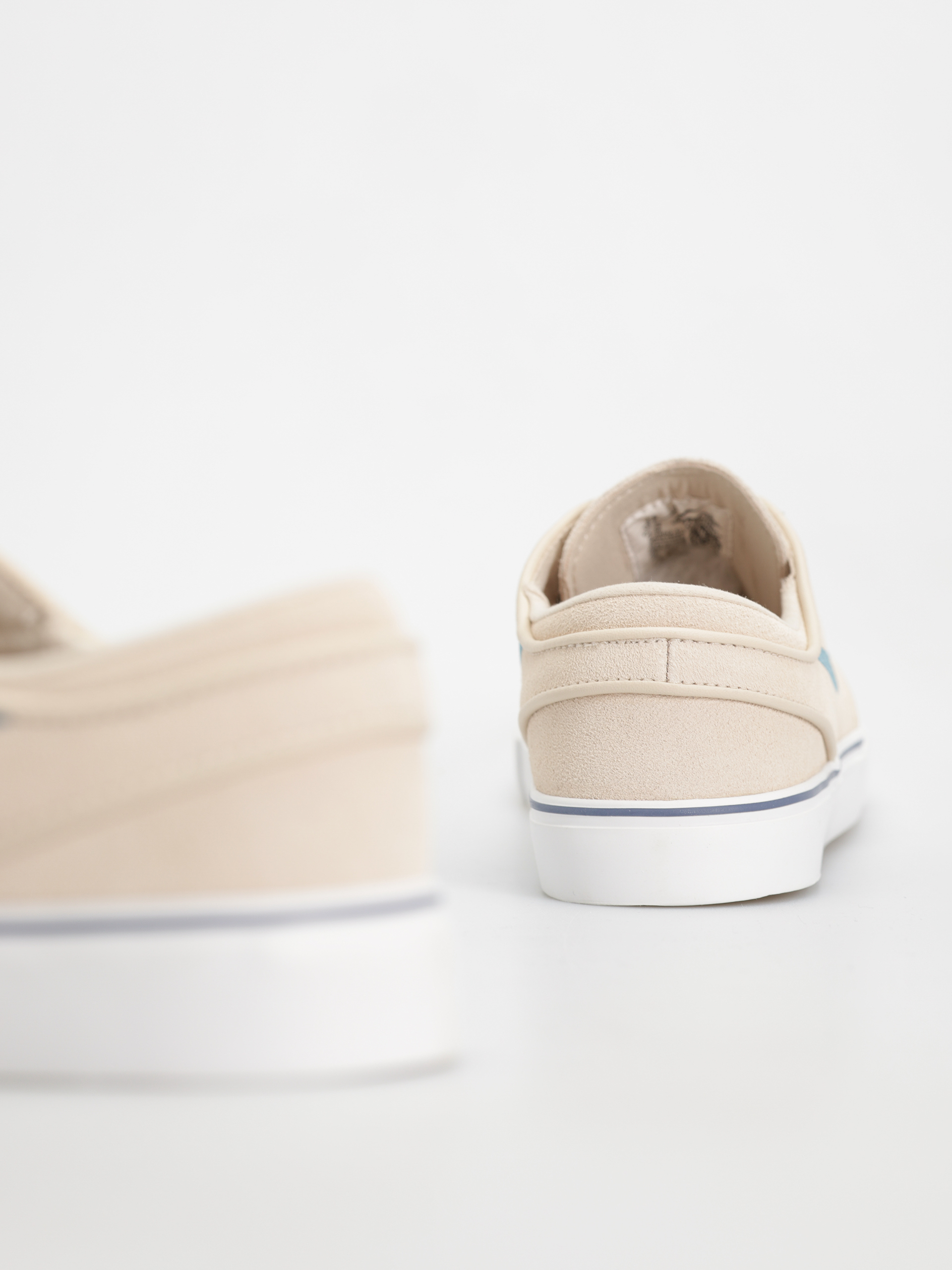 Pantofi Nike SB Zoom Janoski OG+ (sanddrift/smokey blue thunder blue)