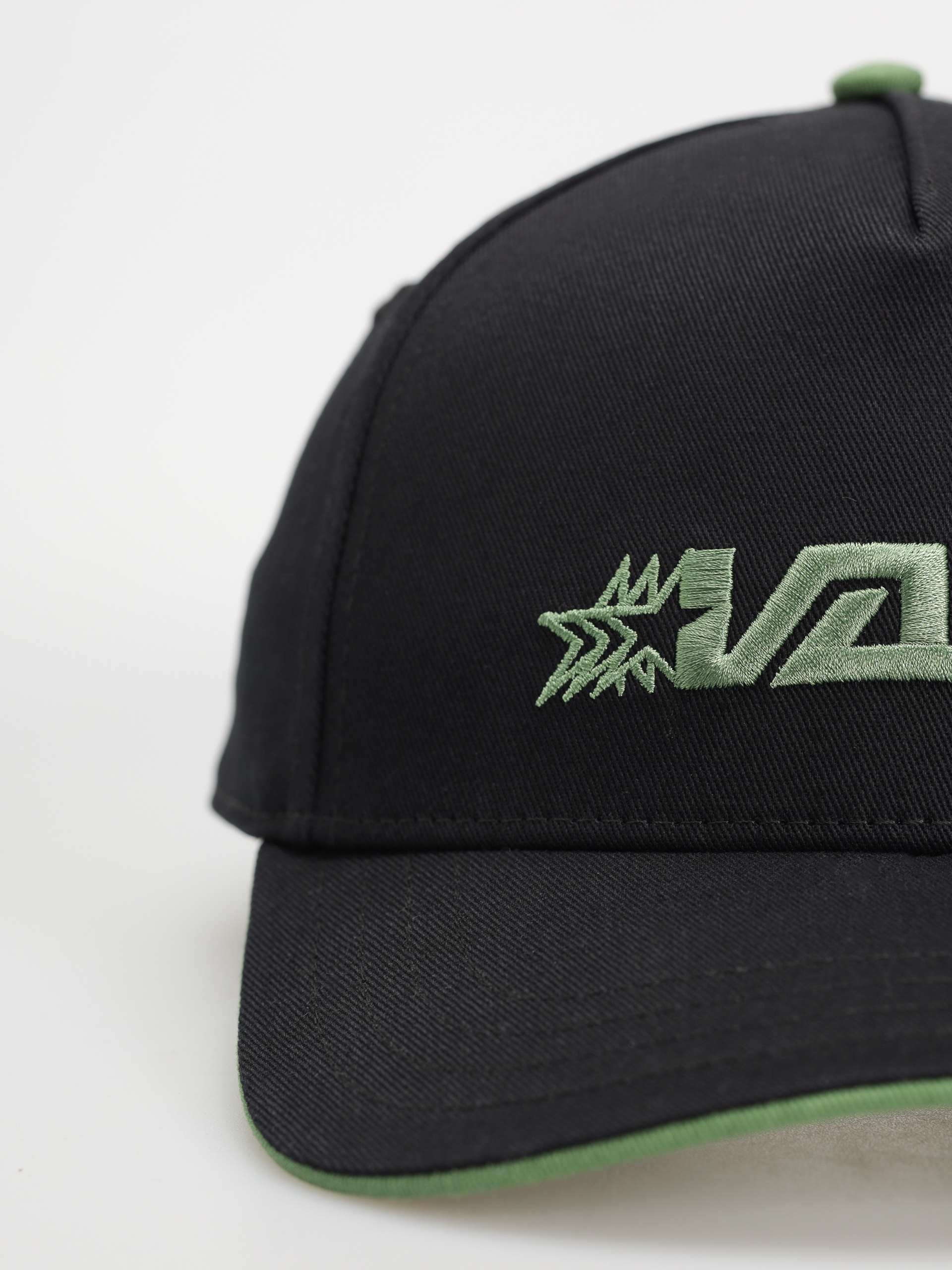 Șapcă Vans Classic Strapback (black)