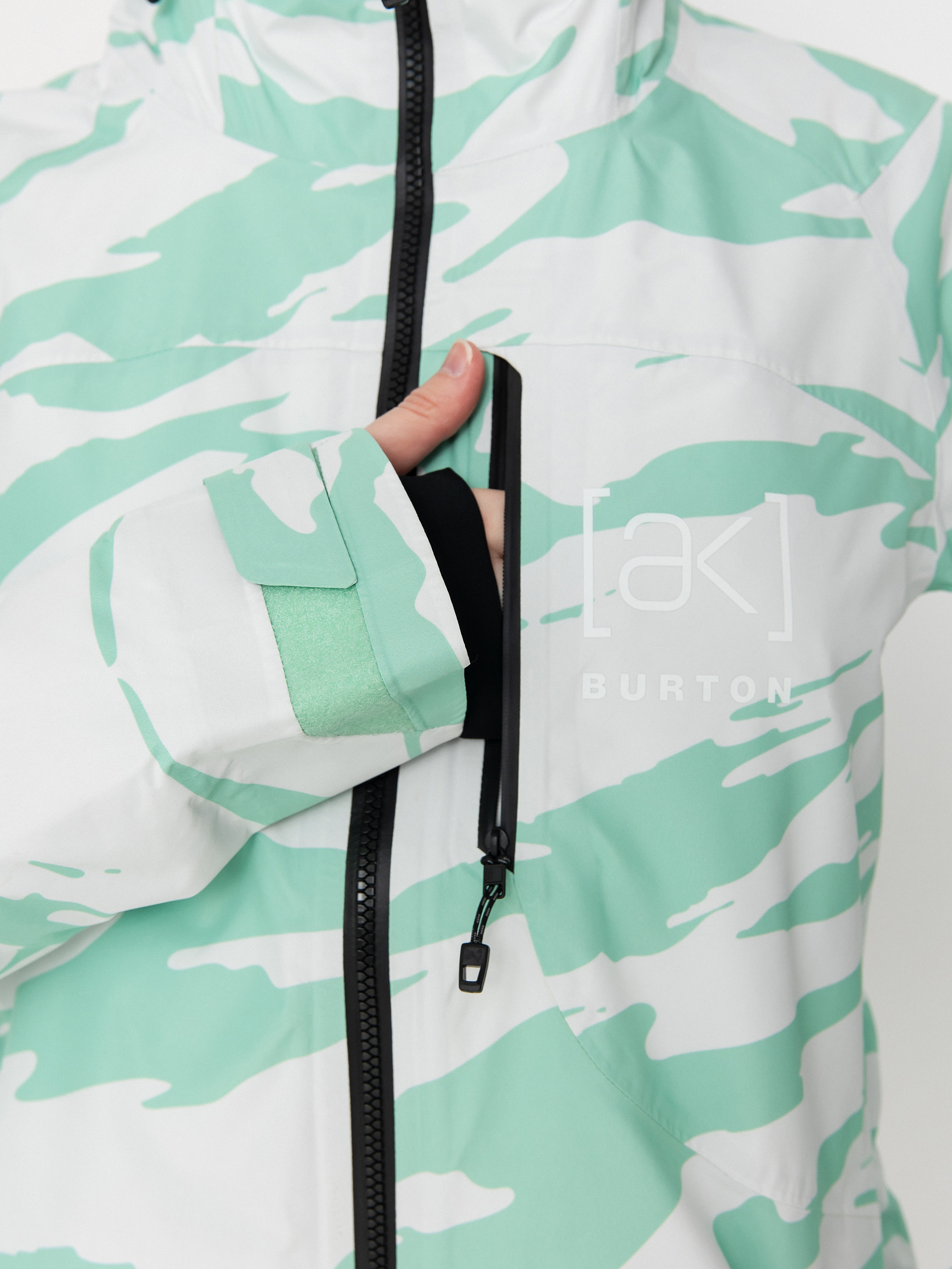 Pentru femei Geacă de snowboard Burton Ak Gore Tex Embark (oversized zebra)