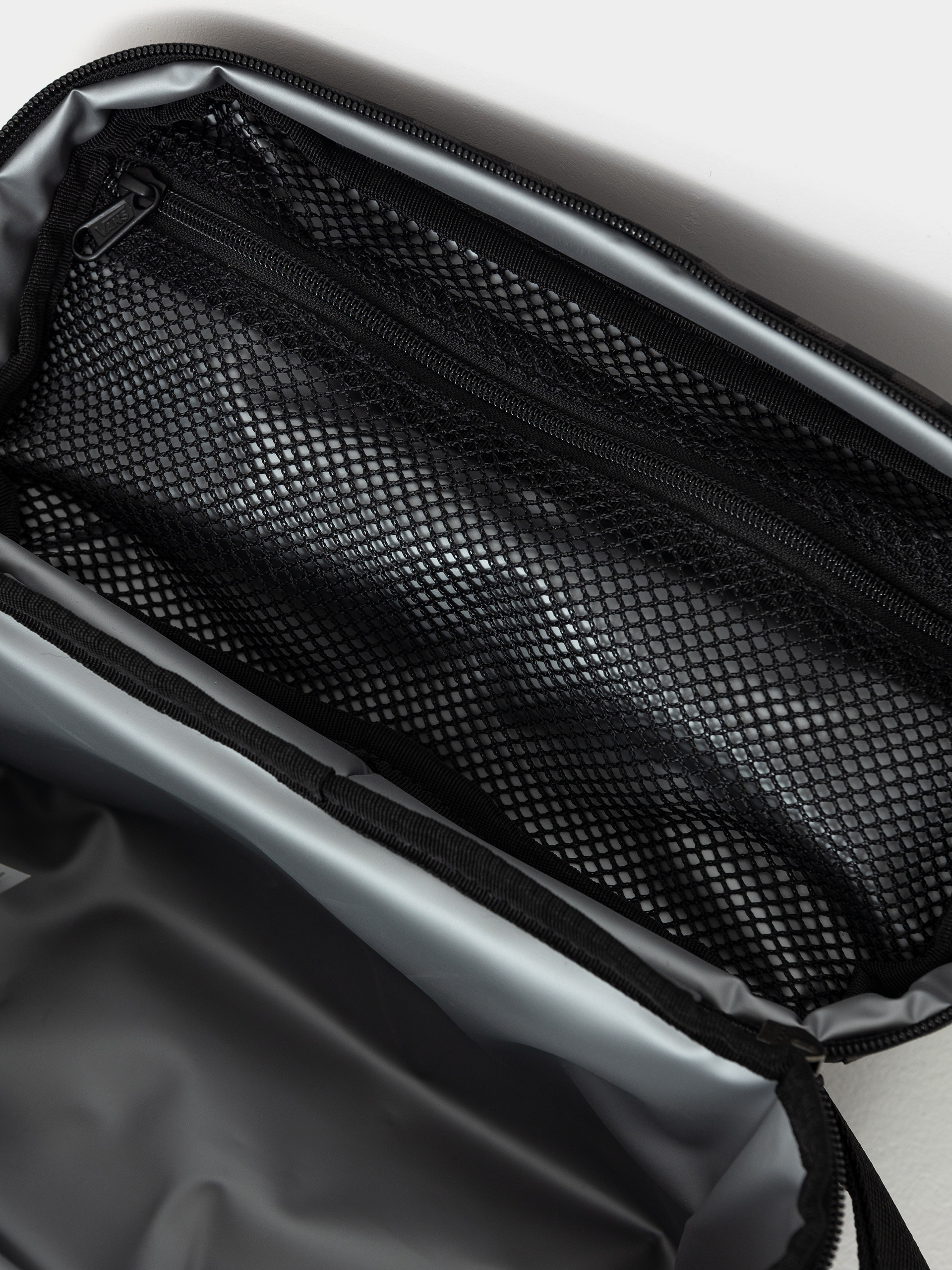 Geantă Vans Old Skool Lunch Bag (black/charcoal)