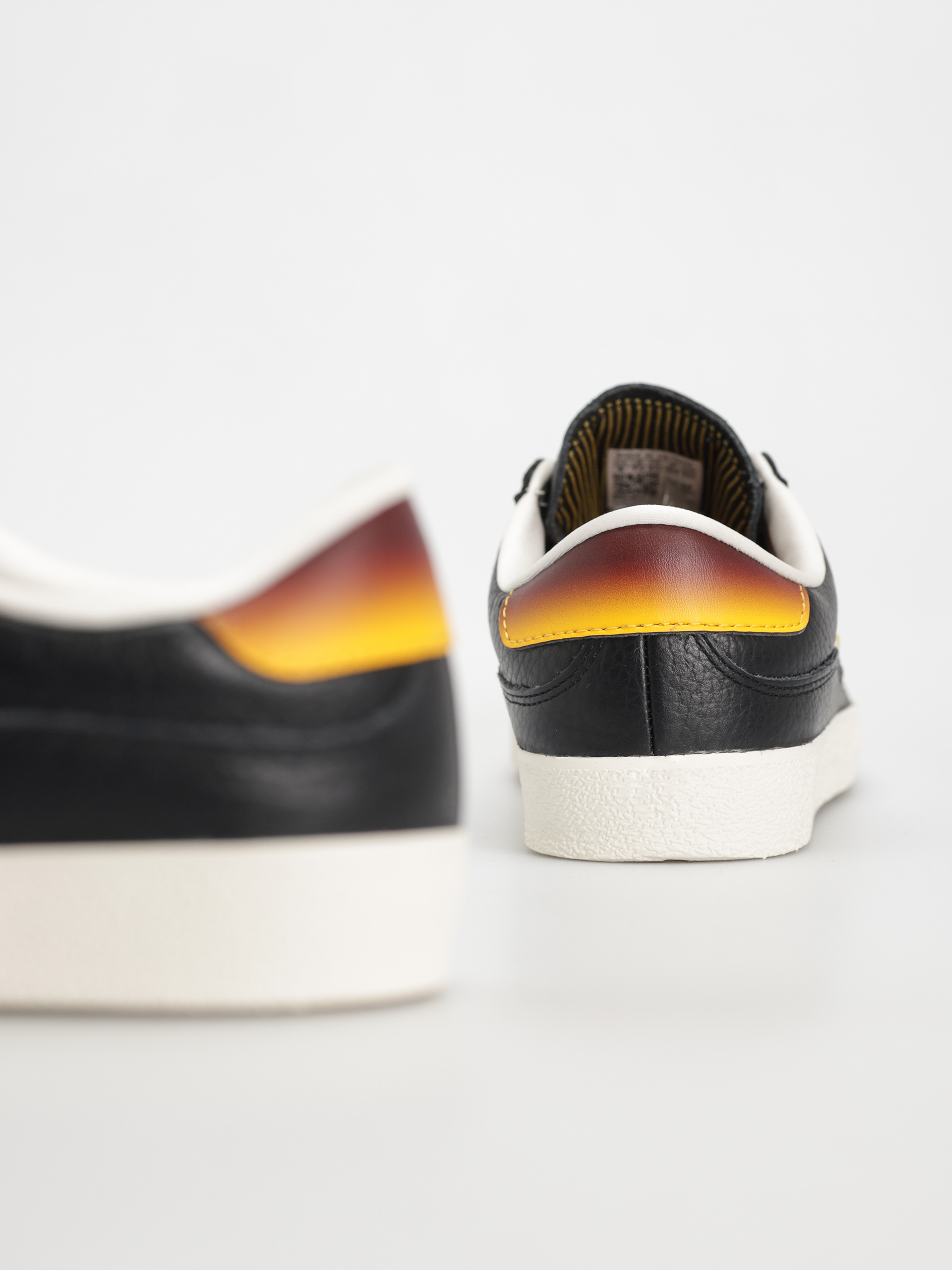 Pantofi adidas Puig Indoor (cblack/shared/creyel)