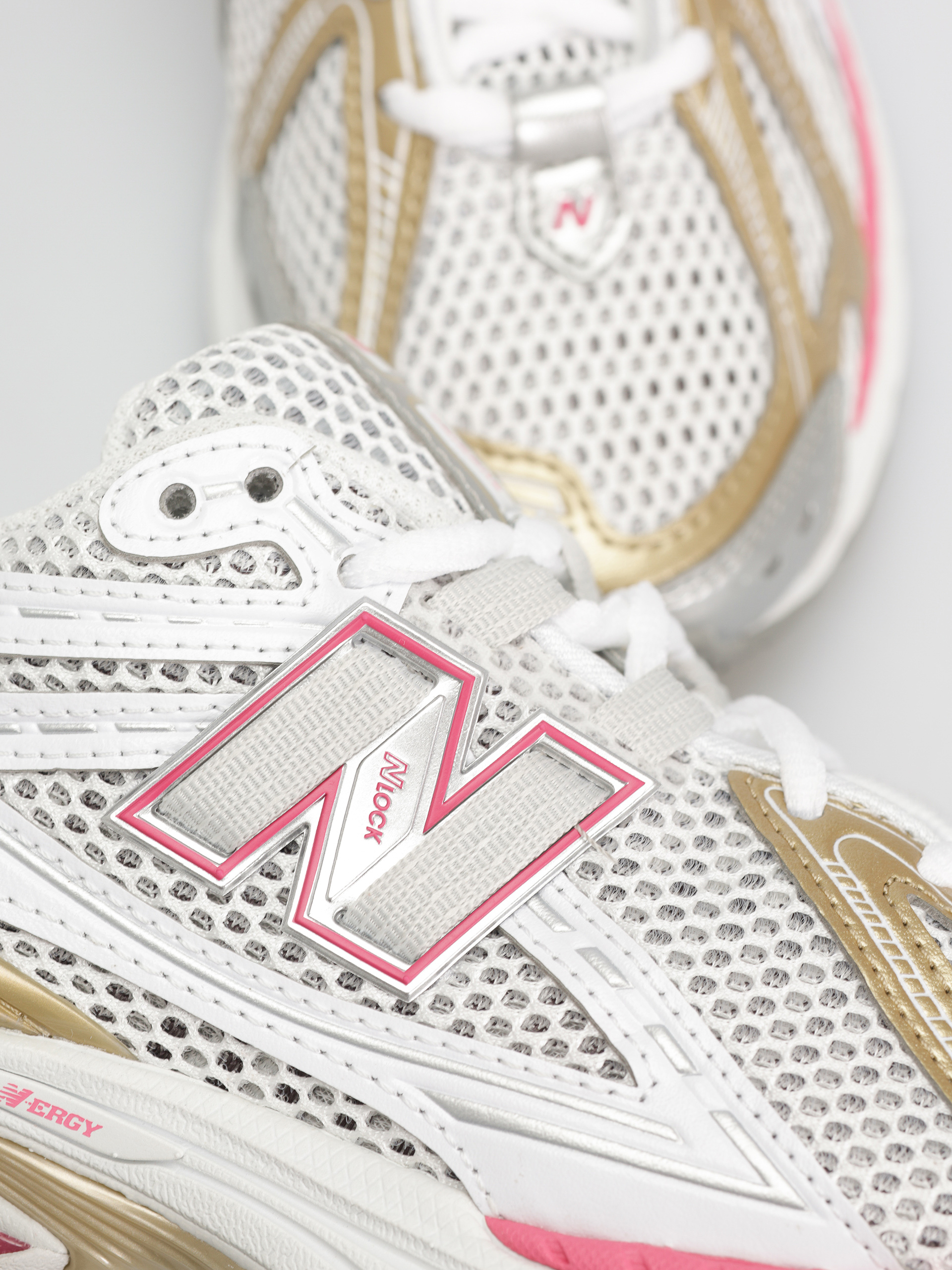 Pantofi New Balance 1906 (silver metallic)