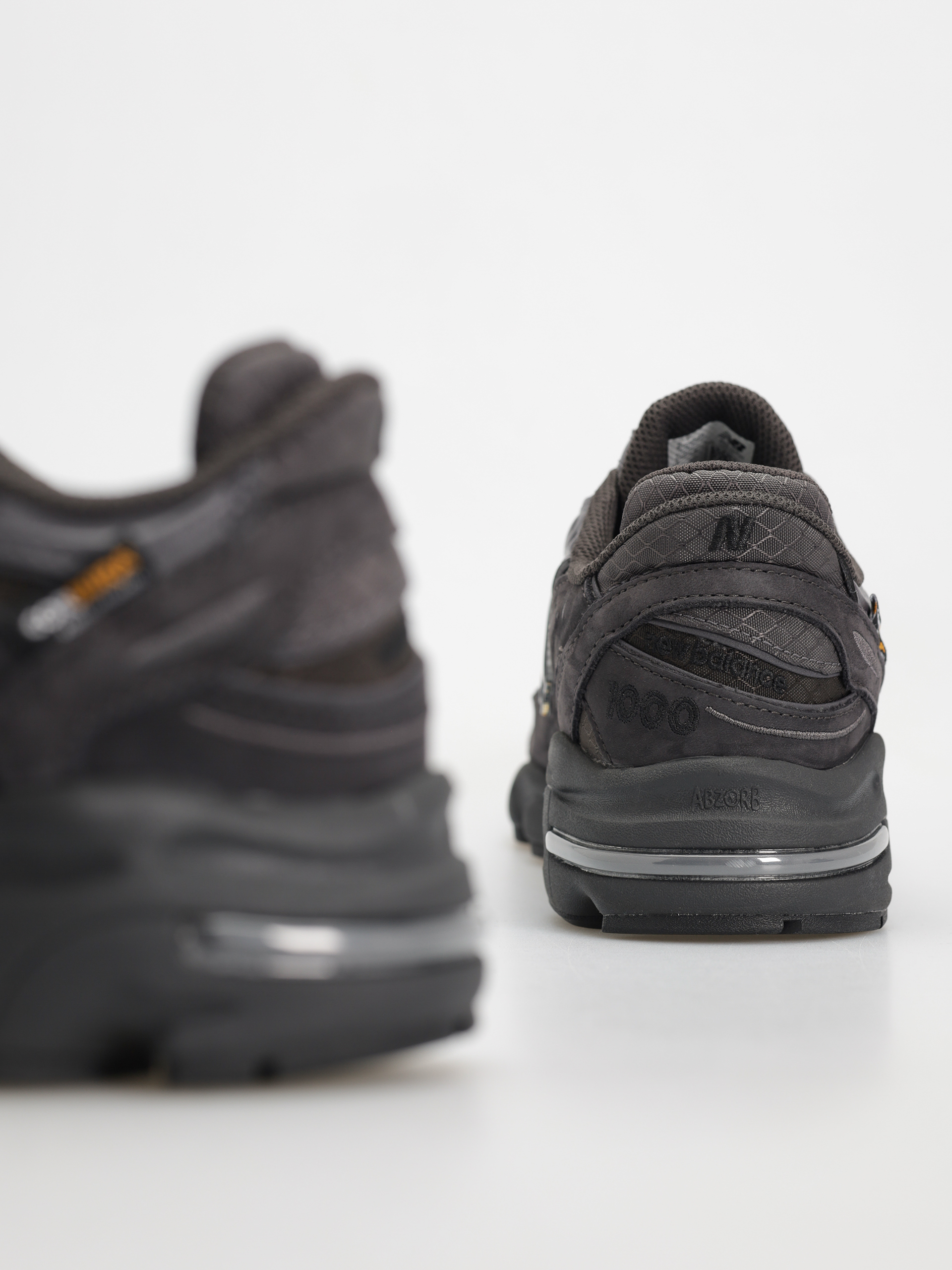 Pantofi New Balance 1000 (black cement)