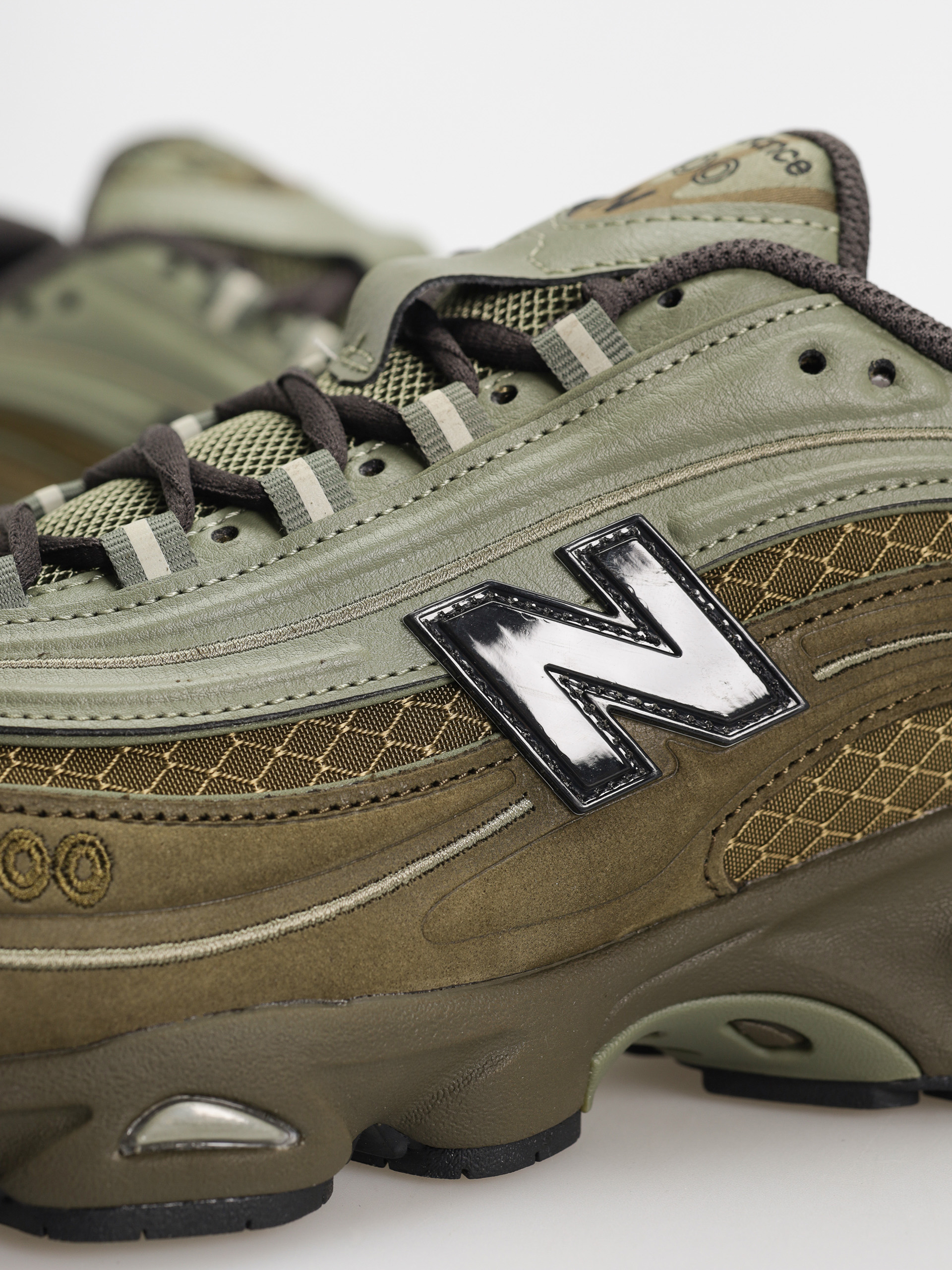 Pantofi New Balance 1000 (woodland)