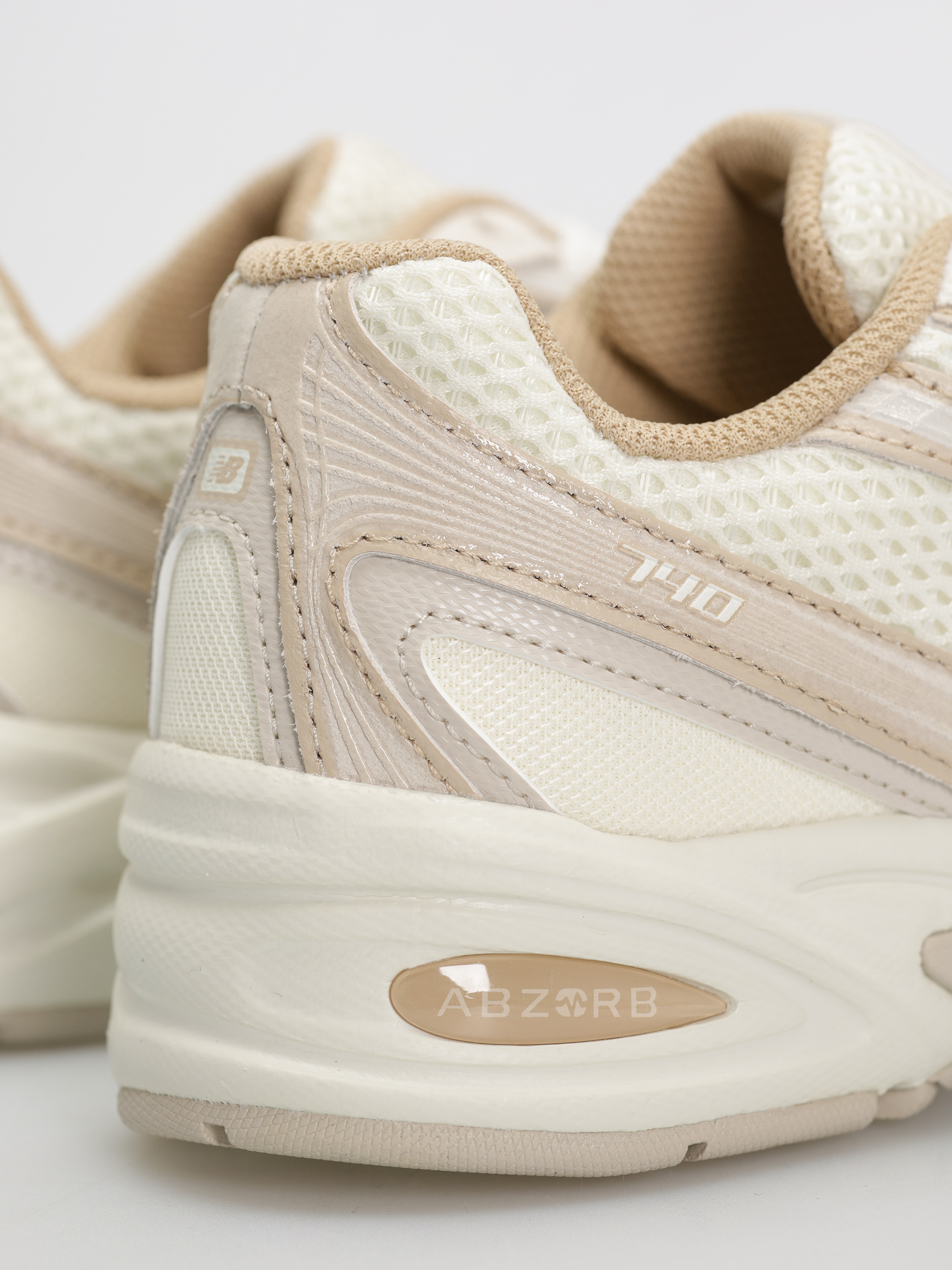 Pantofi New Balance 740 (incense)