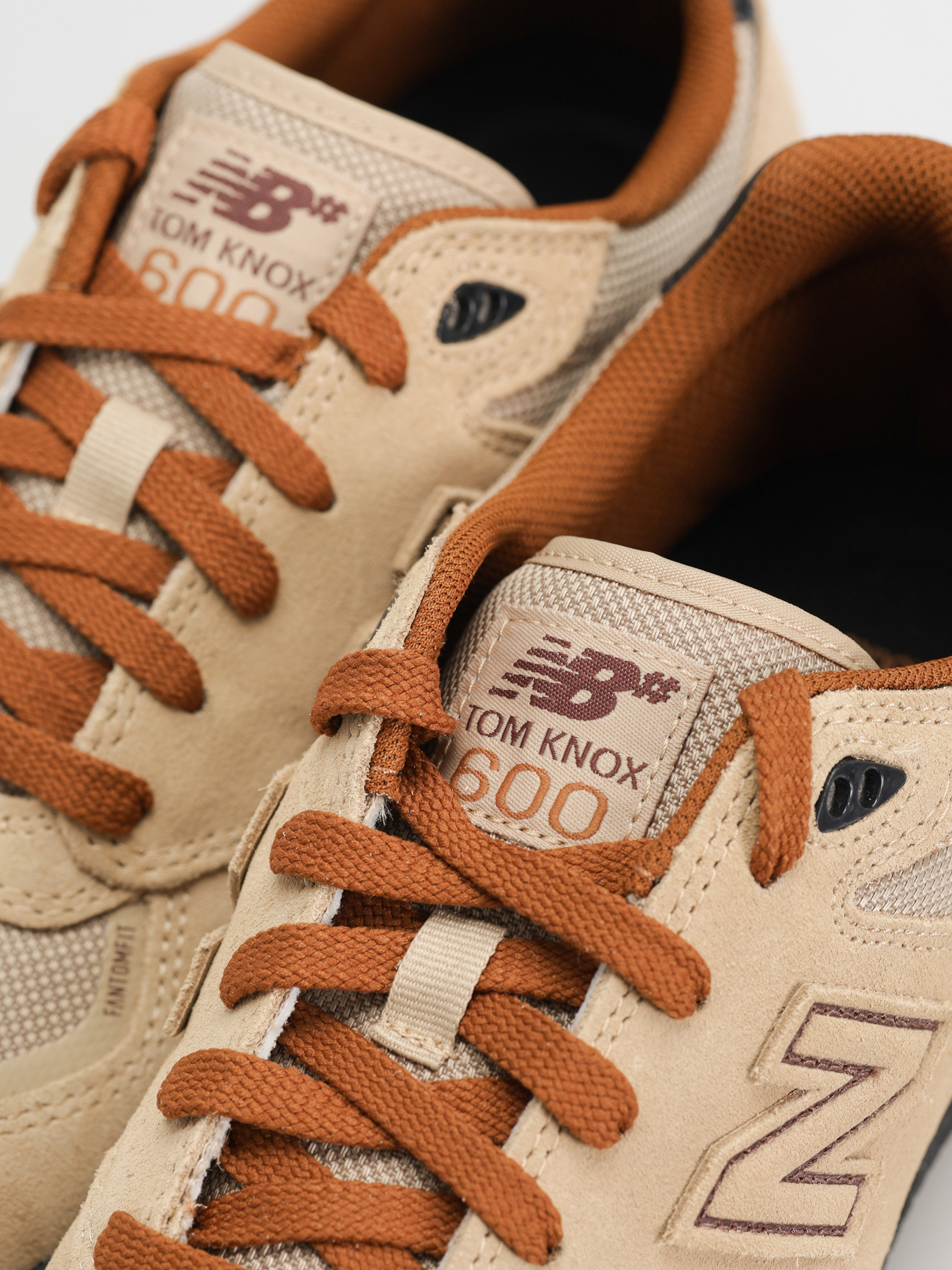 Pantofi New Balance 600 (beige)