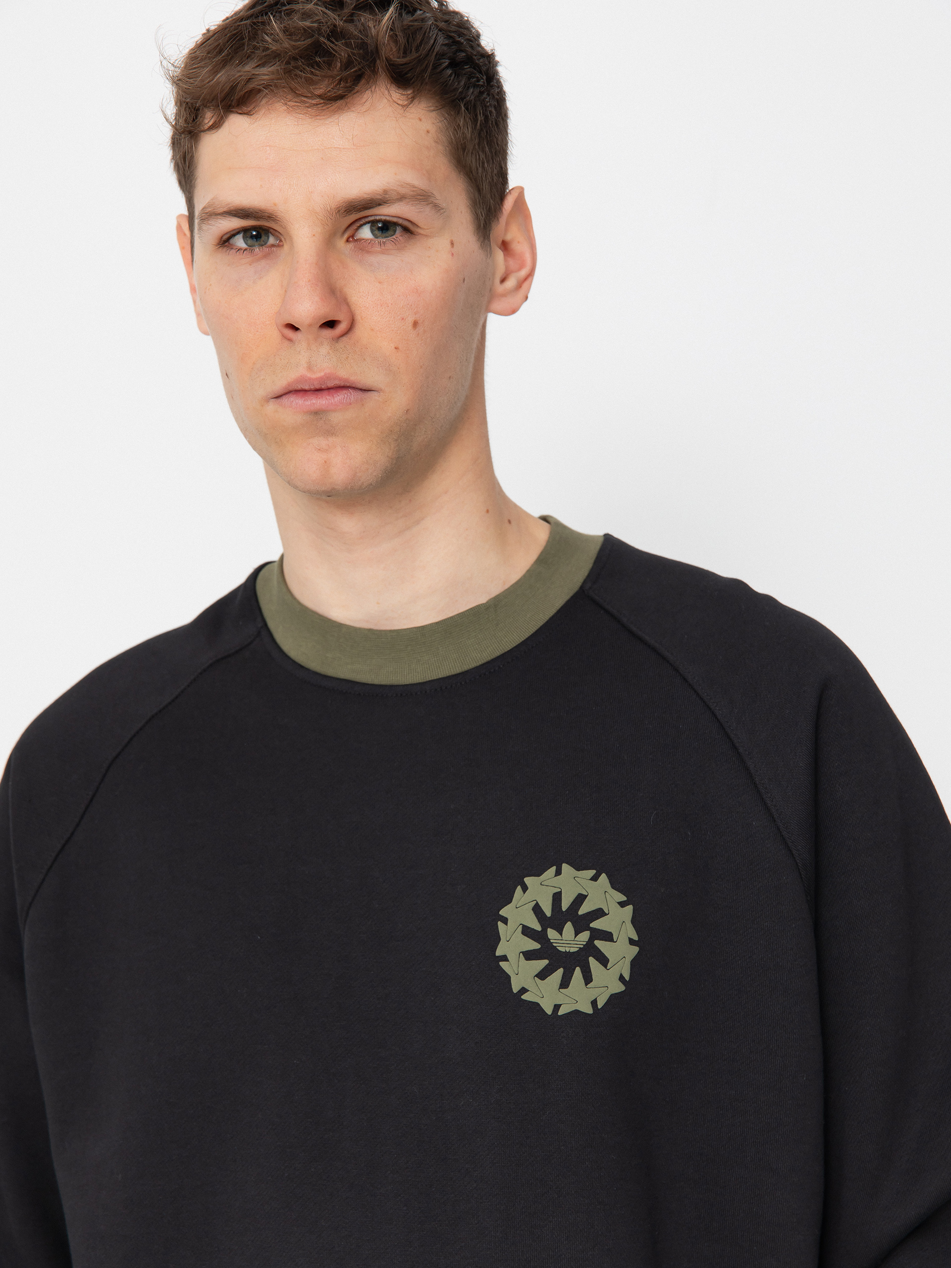 Hanorac adidas Star Wheel Crew (black/olistr)