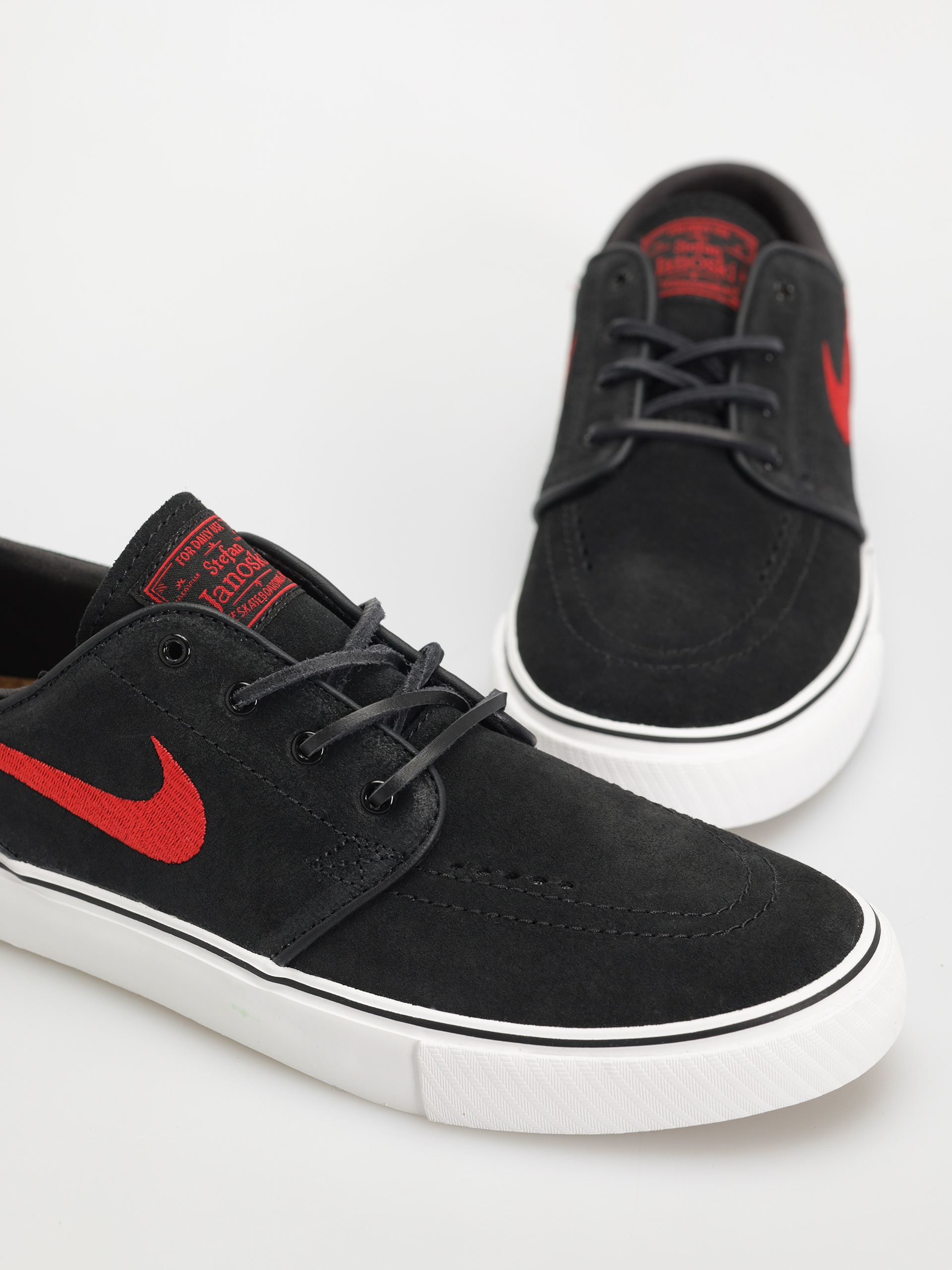 Pantofi Nike SB Zoom Janoski OG+ (black/university red black summit white)