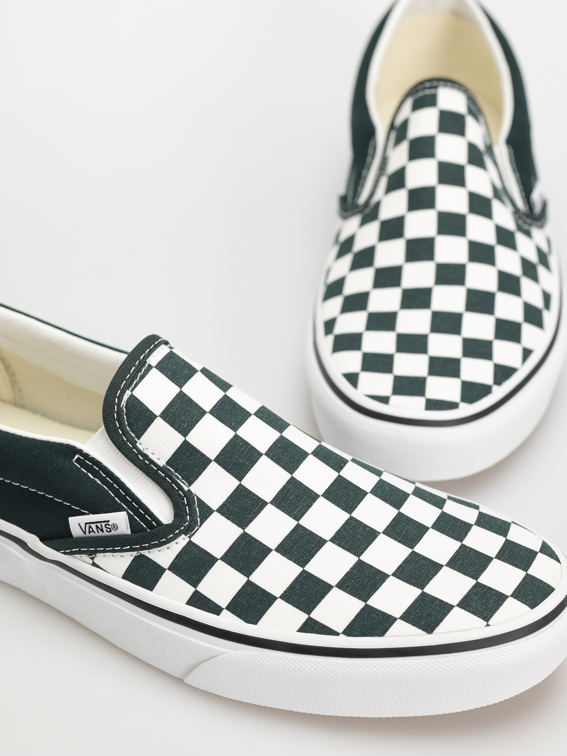 Pantofi Vans Classic Slip On (color theory checkerboard scarab)
