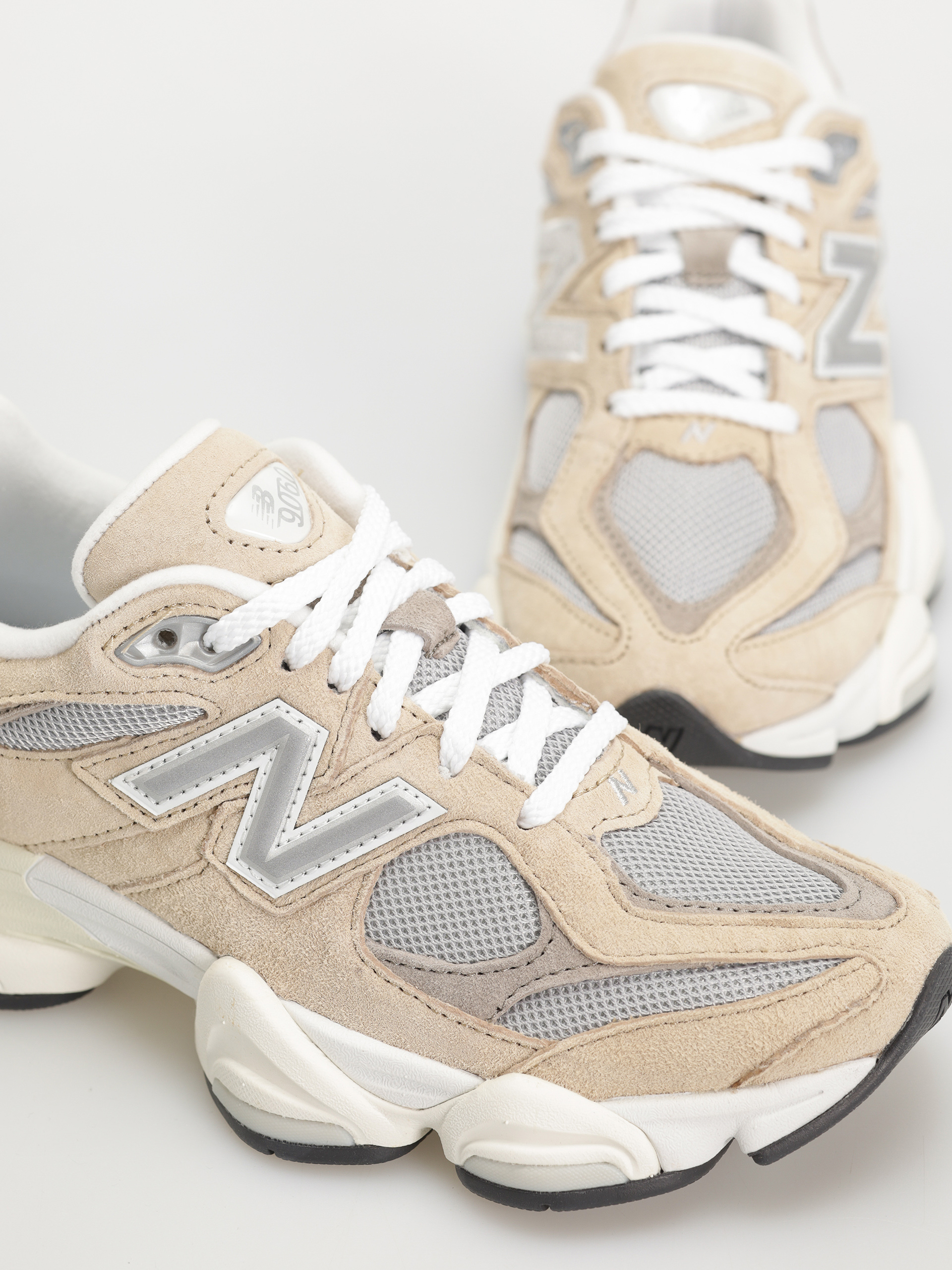 Pantofi New Balance 9060 (incense)