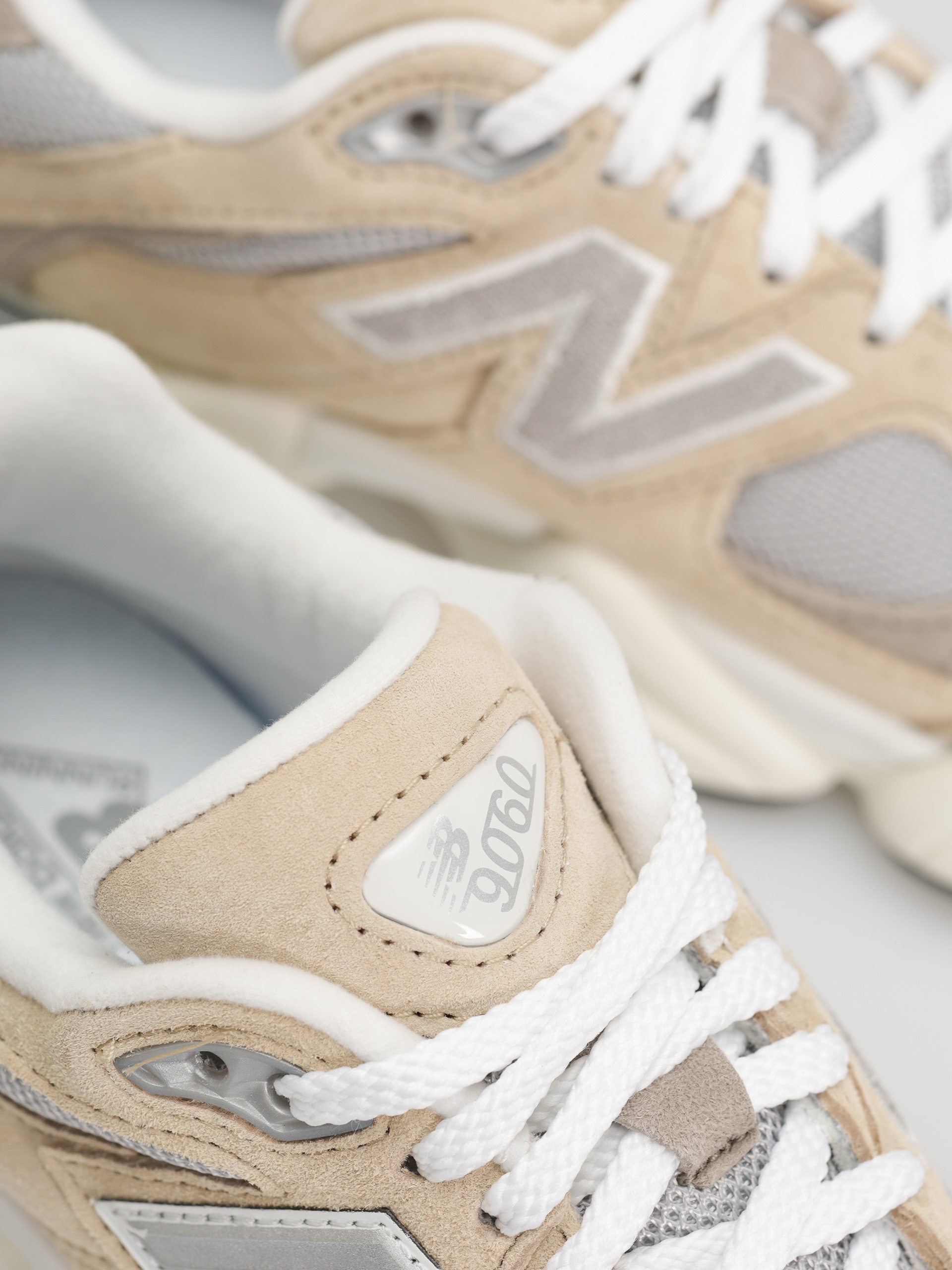 Pantofi New Balance 9060 (incense)