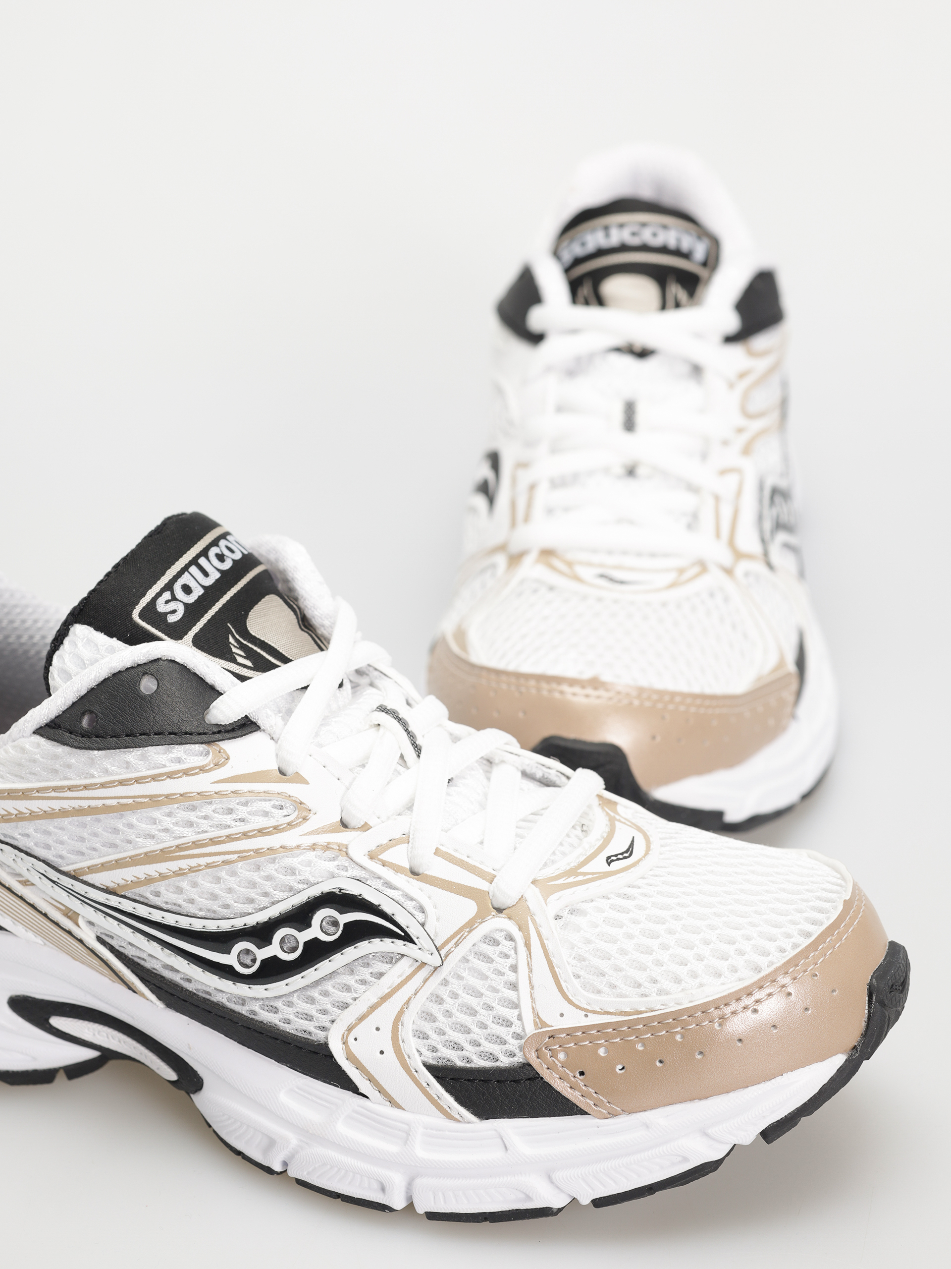 Pantofi Saucony Ride Millennium (wht/gold/black)