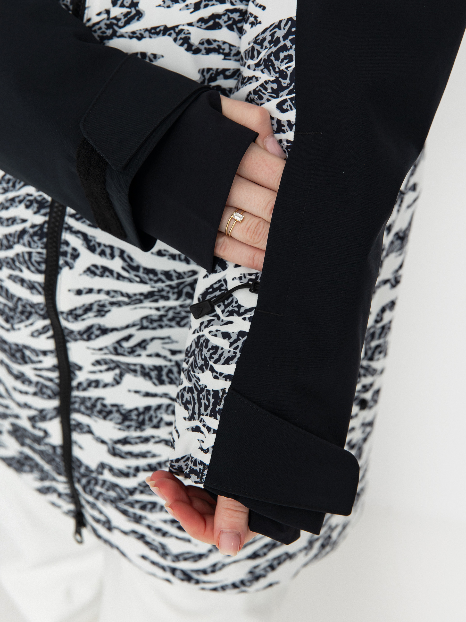 Pentru femei Geacă de snowboard Burton Prowess 2.0 (true black/zebra camo)