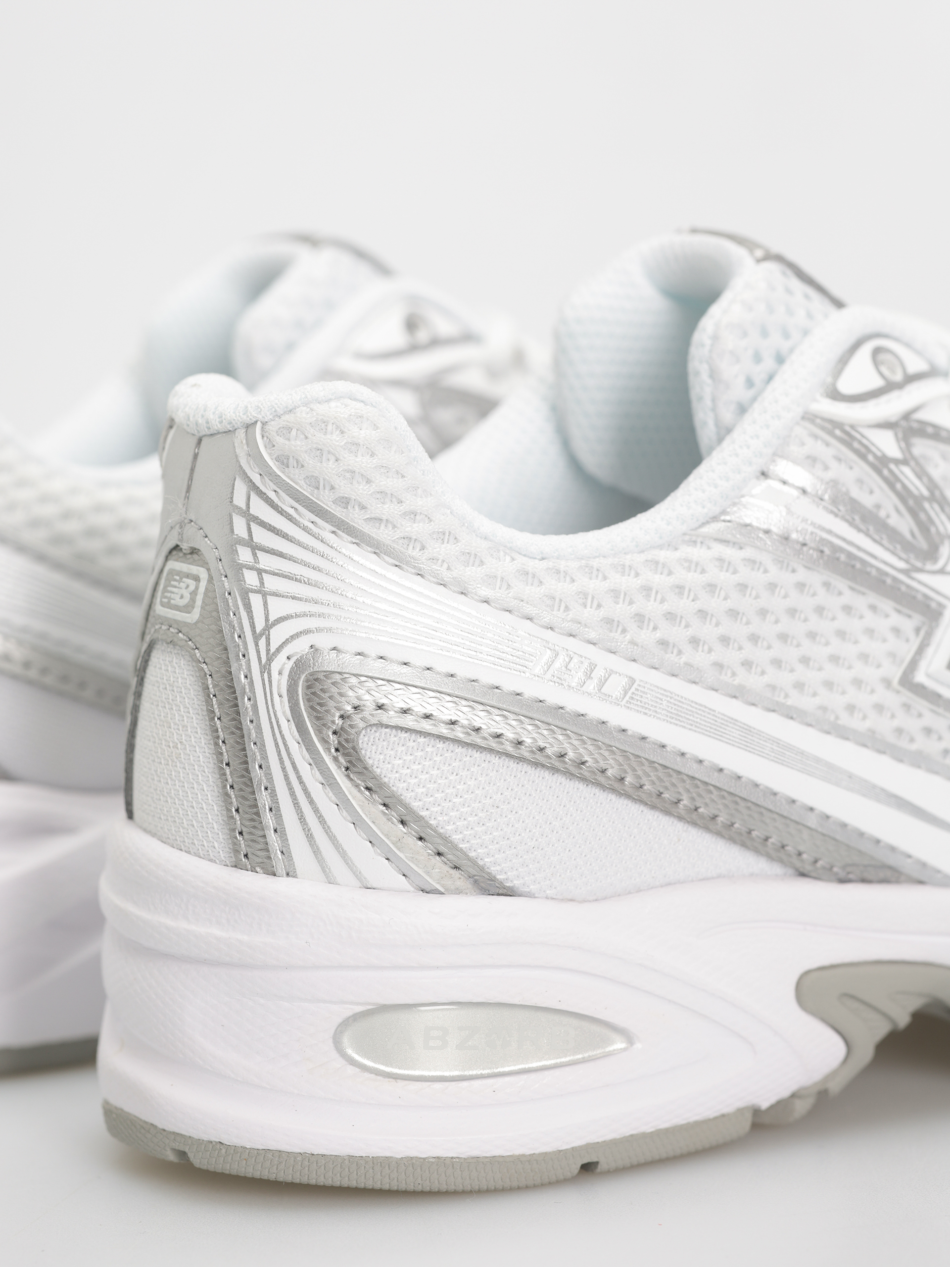 Pantofi New Balance 740 (white)