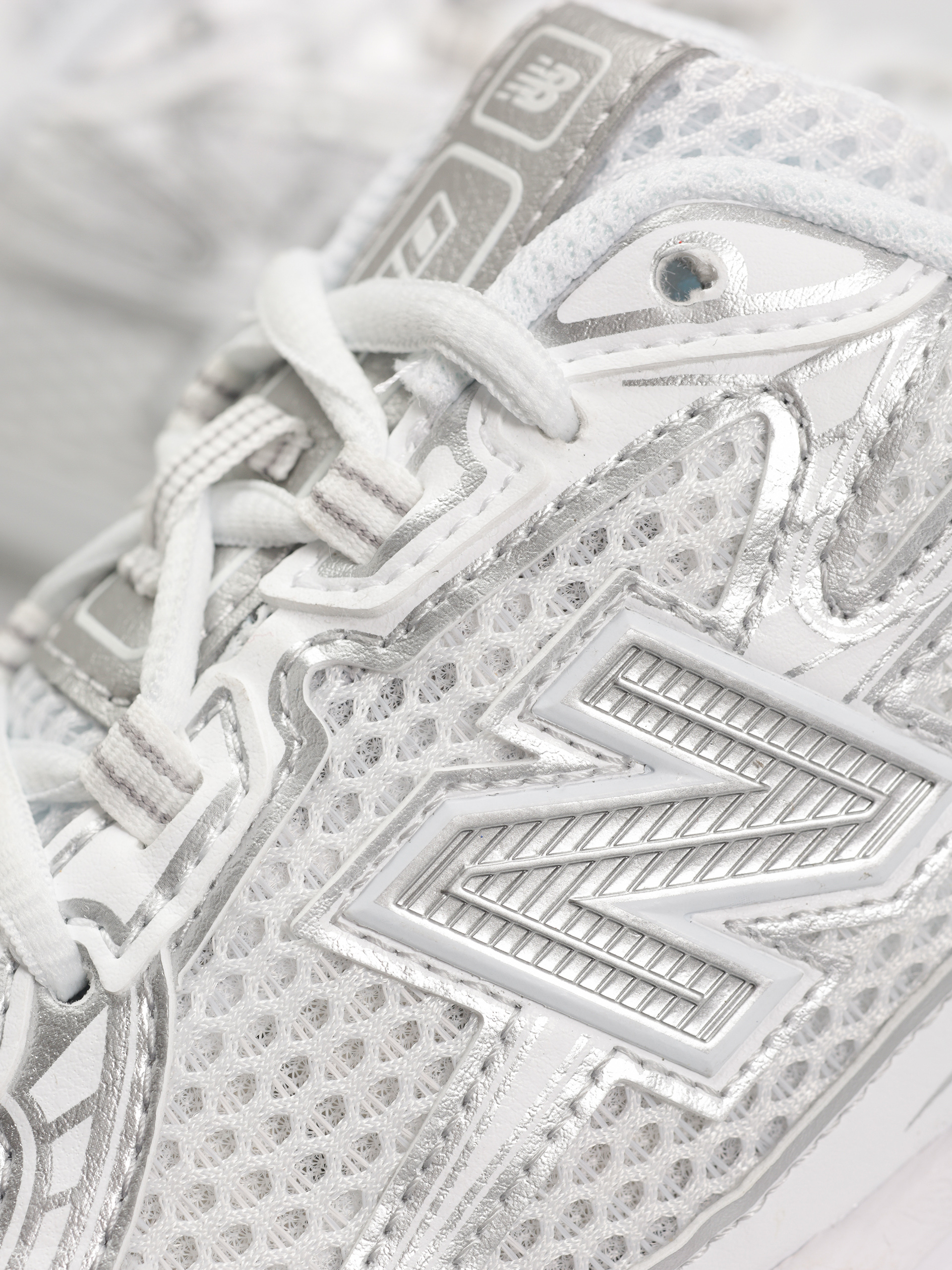 Pantofi New Balance 740 (white)