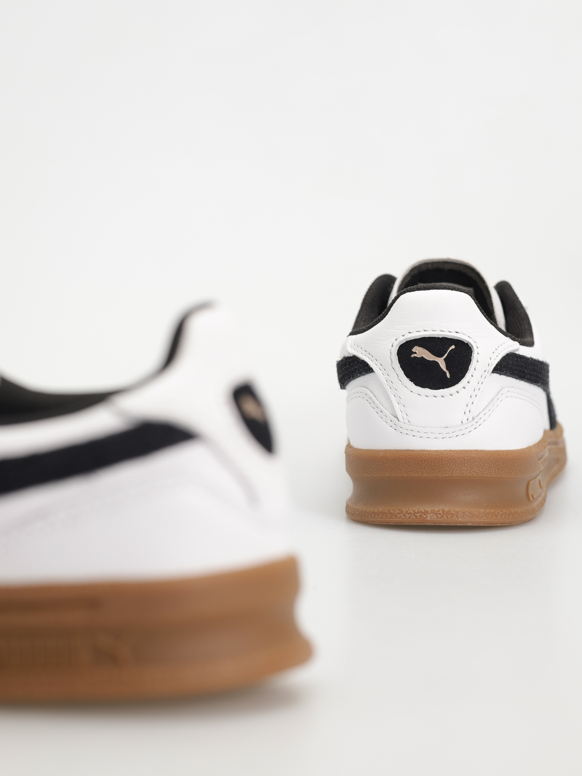 Pantofi Puma Indoor (puma white puma black gum)