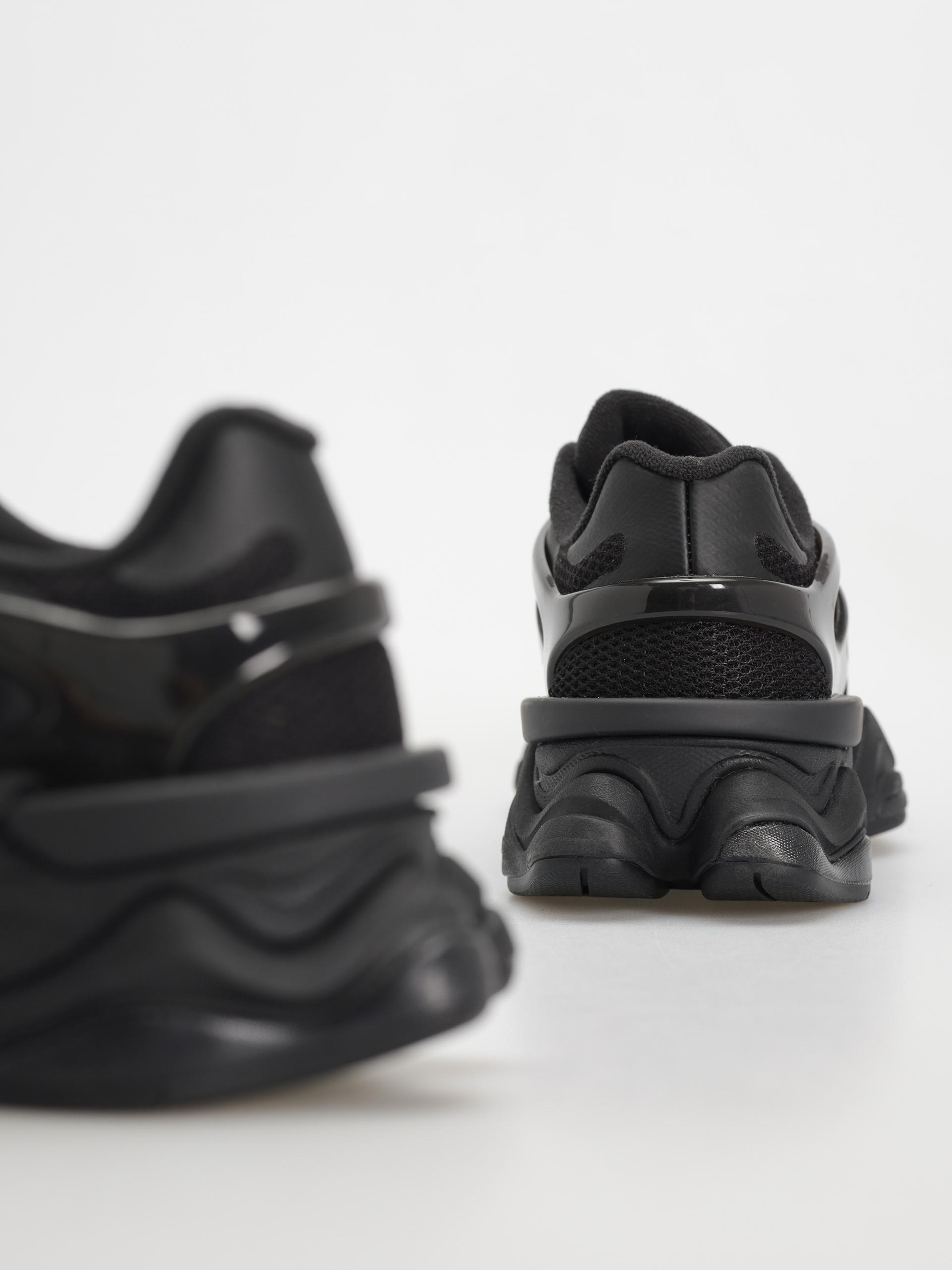 Pantofi New Balance 9060 (black)