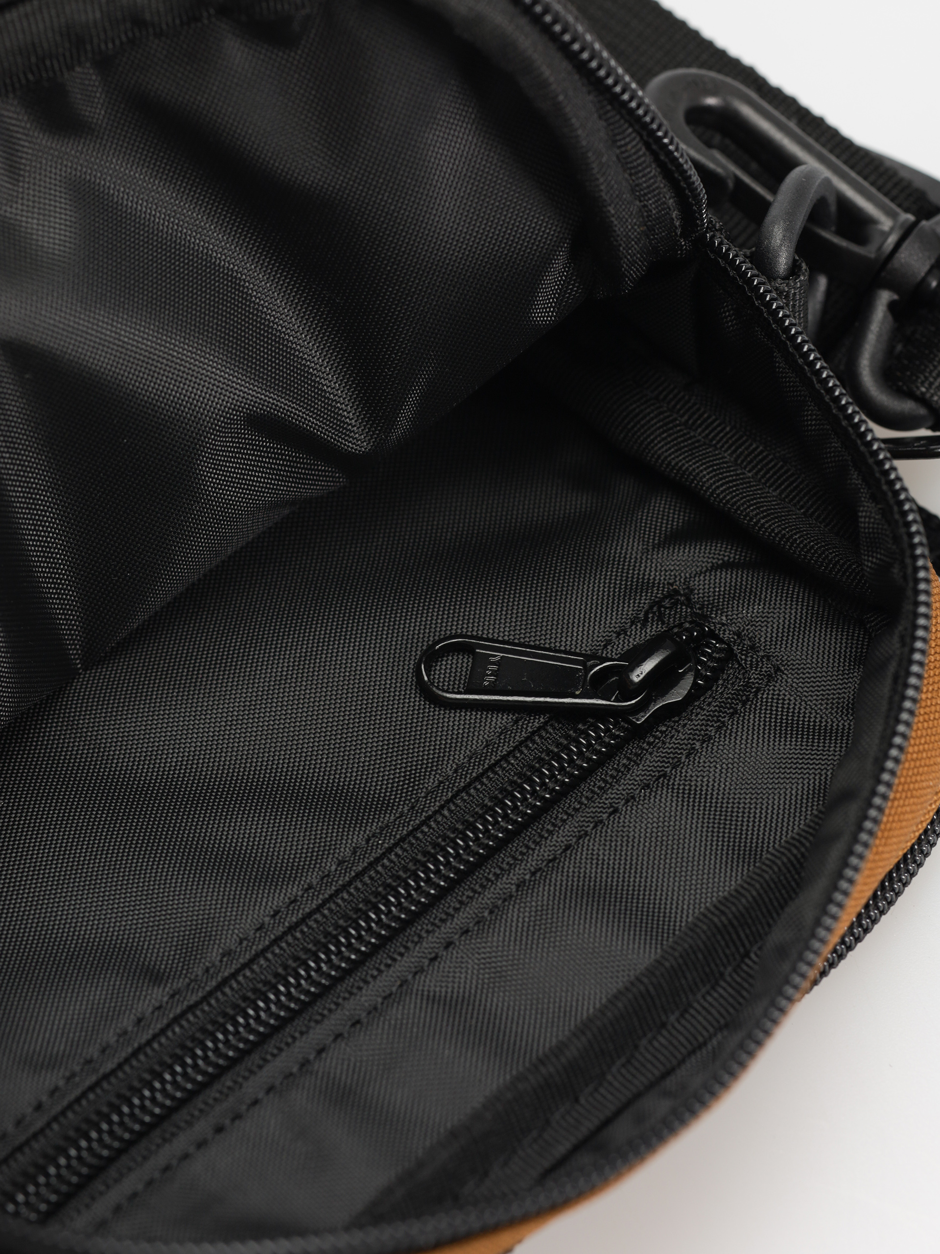 Geantă Carhartt WIP Essentials (hamilton brown)