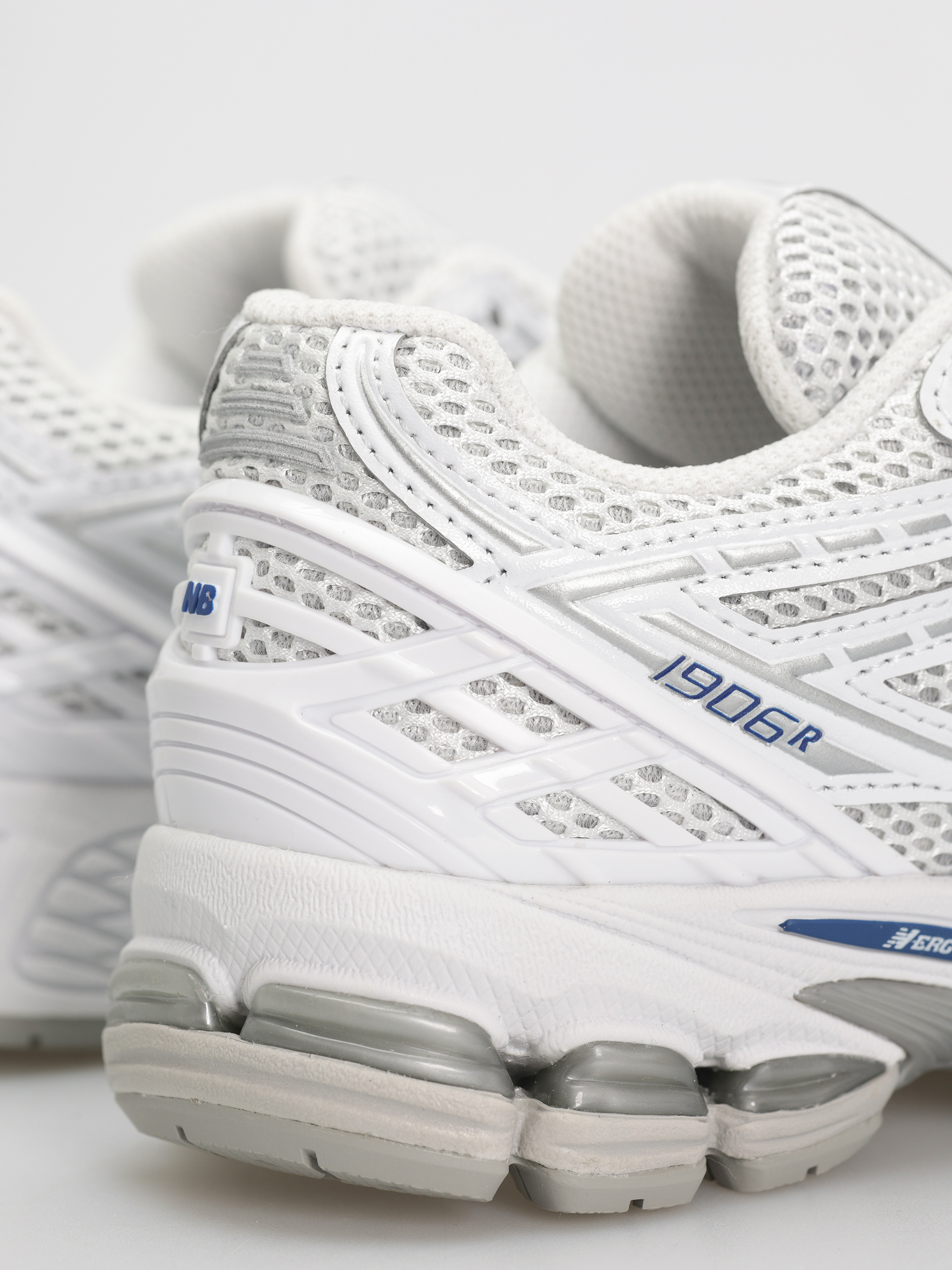 Pantofi New Balance 1906 (white)