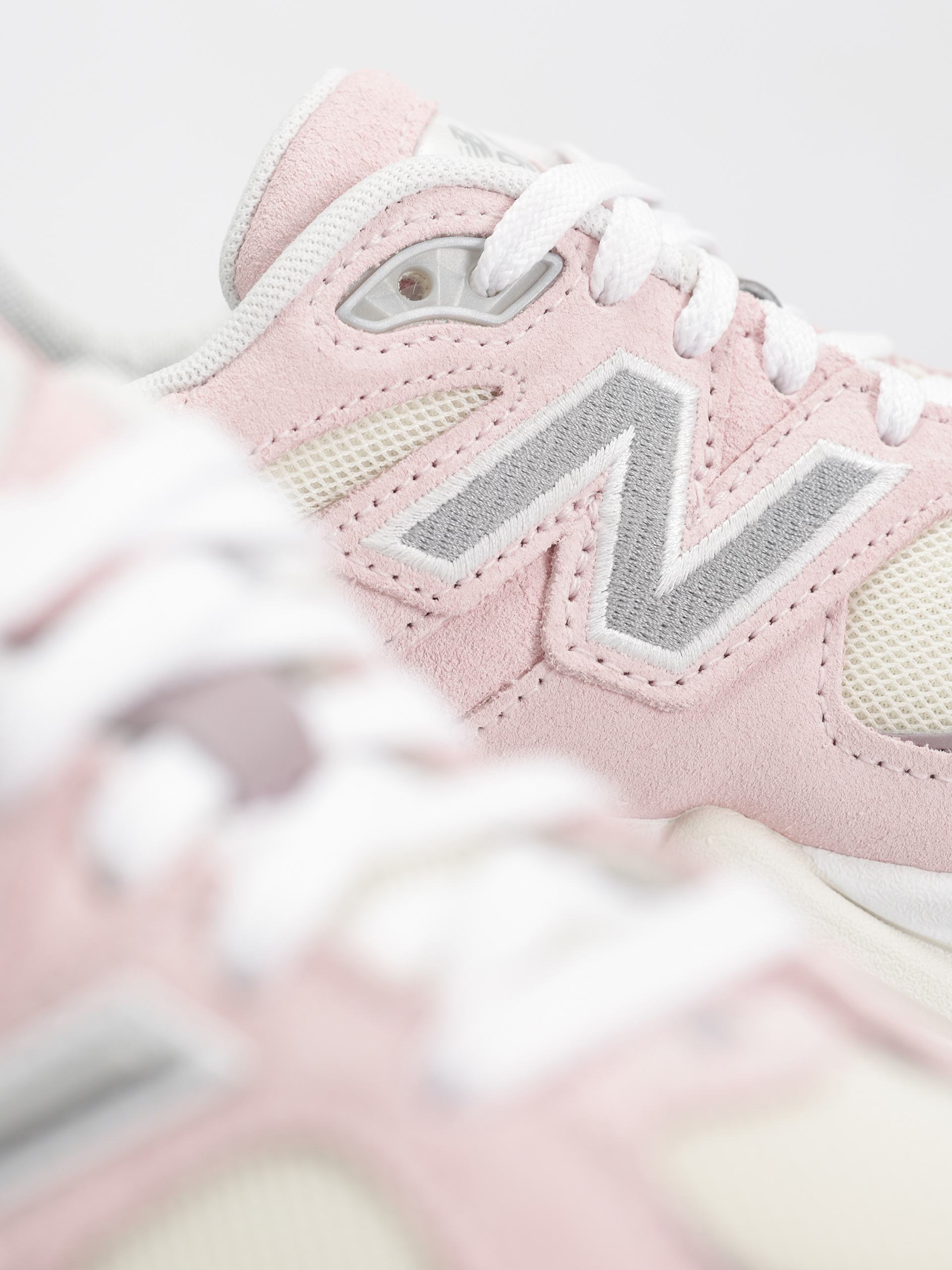 Pantofi New Balance 9060 JR (rose sugar)