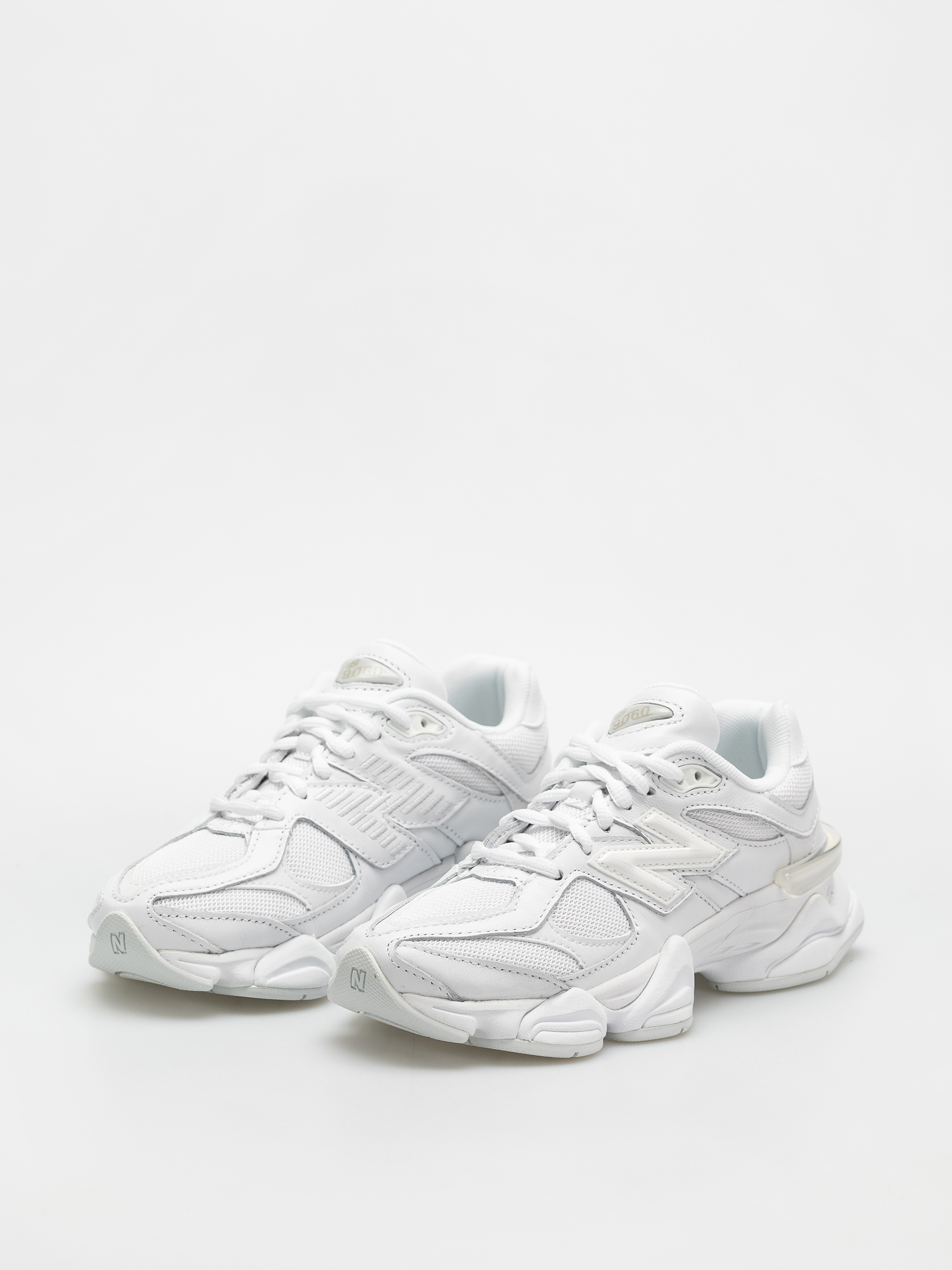 Pantofi New Balance 9060 (triple white)