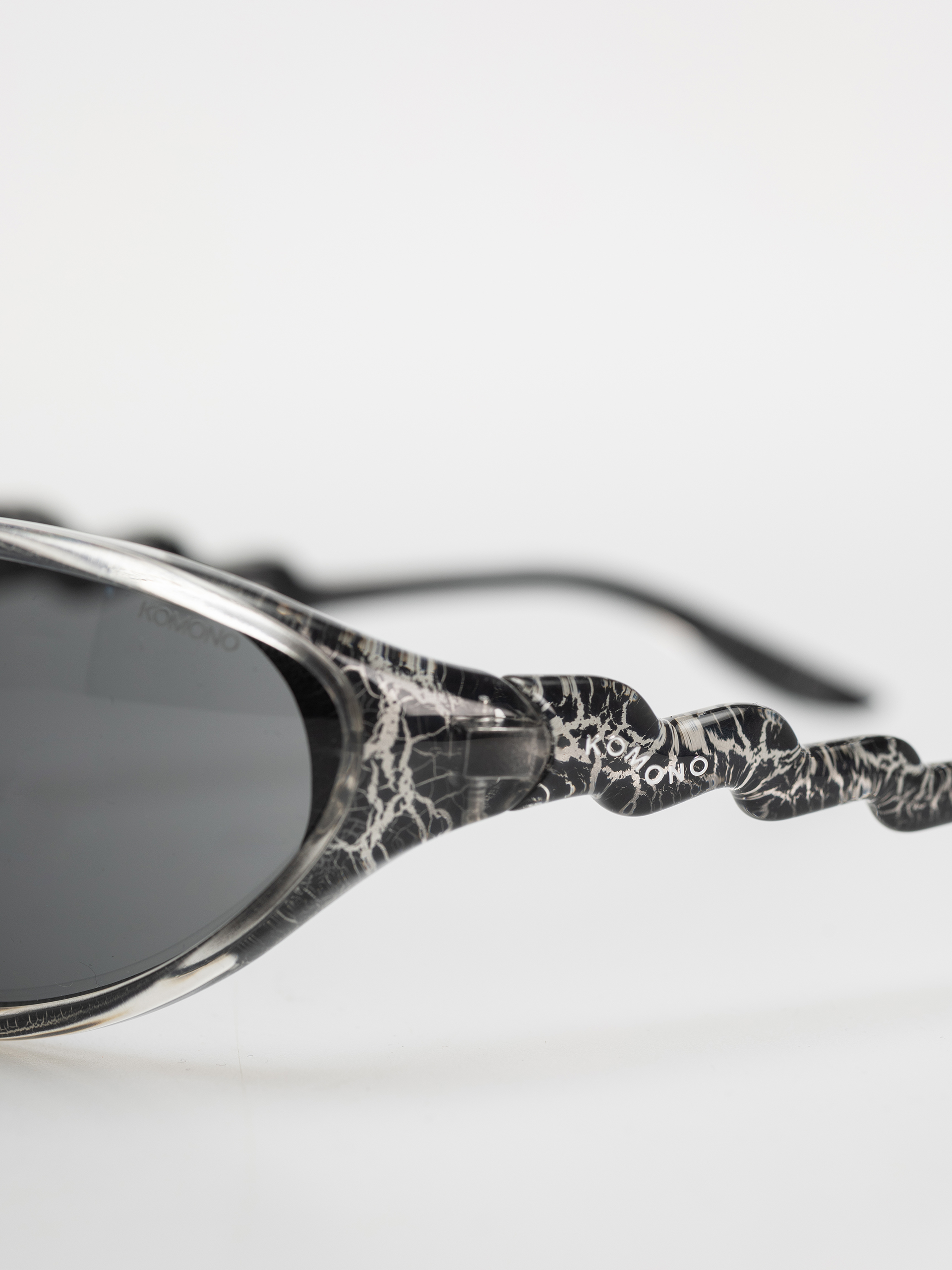 Ochelari de soare Komono The Glitch (black viper)
