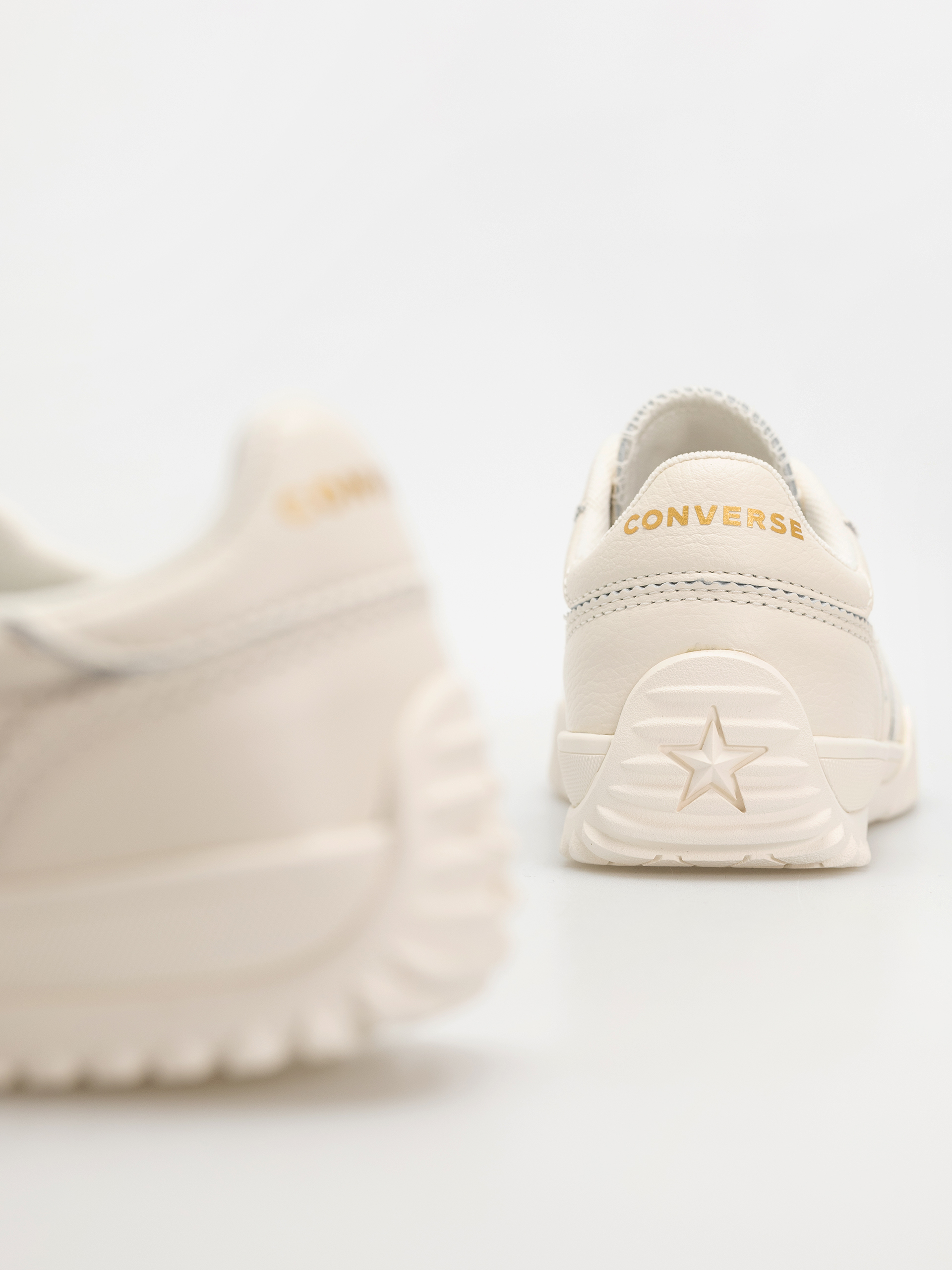 Pantofi Converse Run Star Trainer (egret/egret/gold)